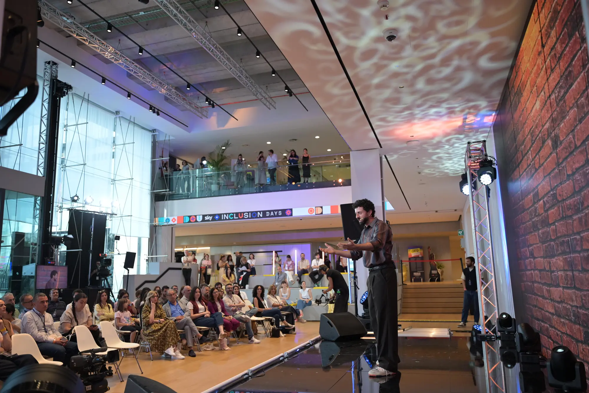 Pierluca Mariti protagonista agli Sky Inclusion Days con storie di gender e comicità