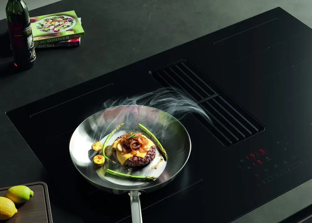 Samsung rivoluziona la cucina smart per la Giornata Mondiale dell'Hamburger