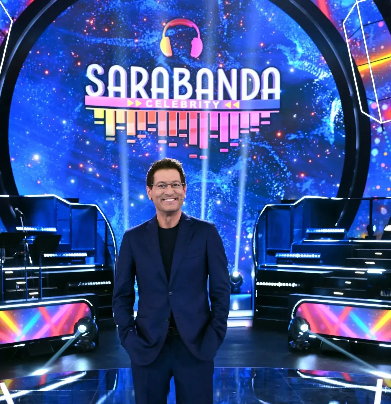Il grande ritorno di Sarabanda Celebrity: Enrico Papi guida la sfida musicale su Italia 1
