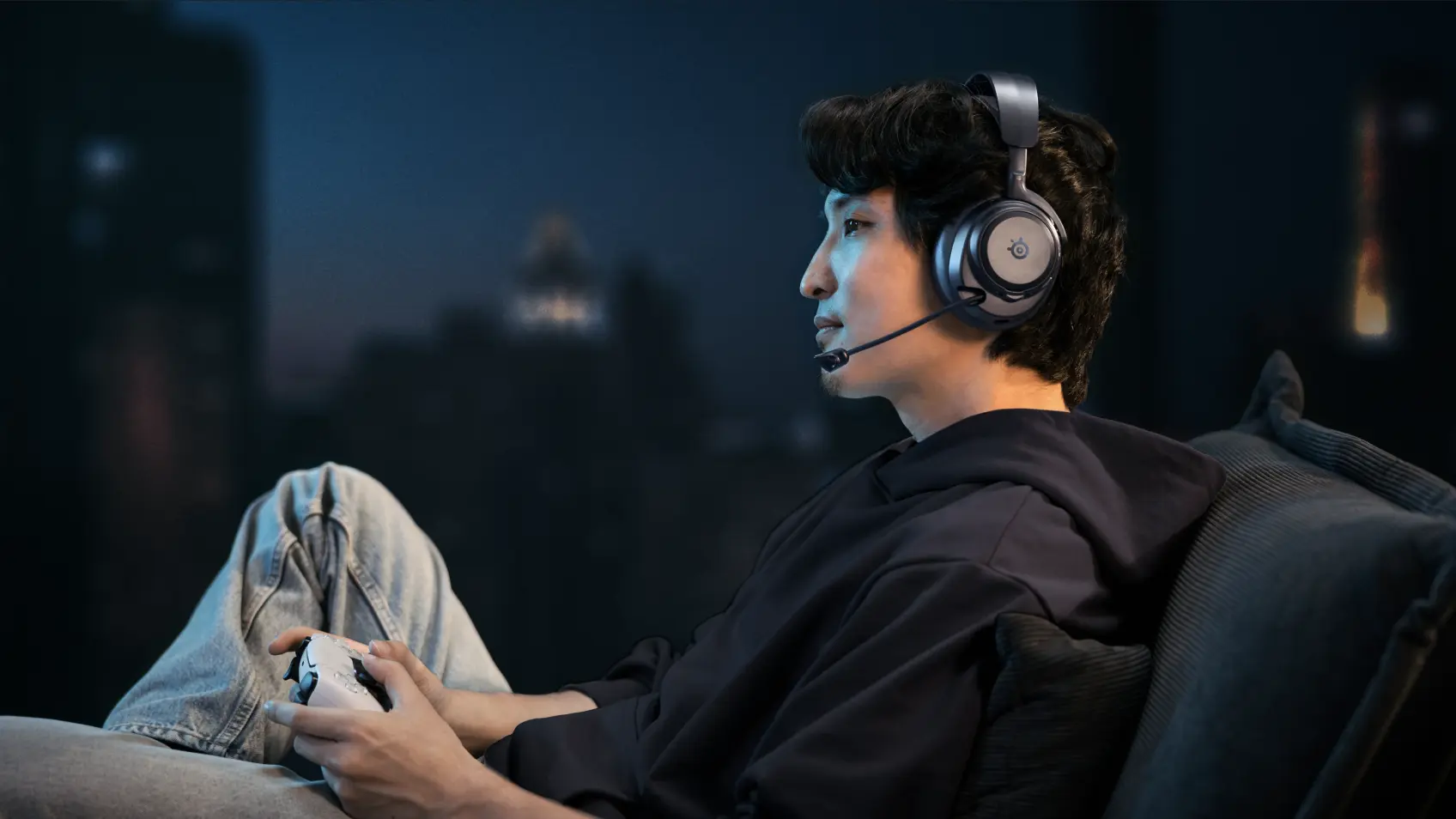 SteelSeries celebra 25 anni e rivoluziona l'audio gaming con Arctis Nova Pro Omni
