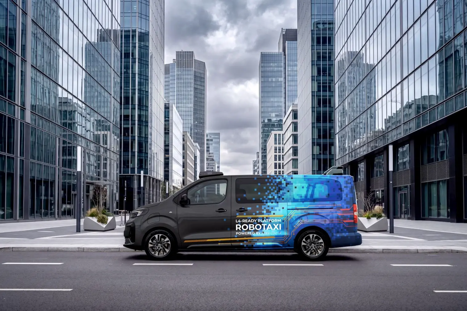 Stellantis svela la nuova connettività 5G satellitare e la L4-Ready Platform al MOVE 2026 di Londra