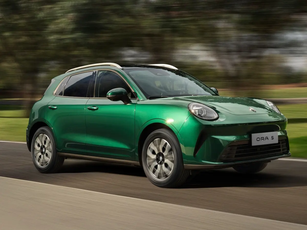 GWM ORA 5 debutta in Italia: il SUV per tutti con benzina, full hybrid o elettrico