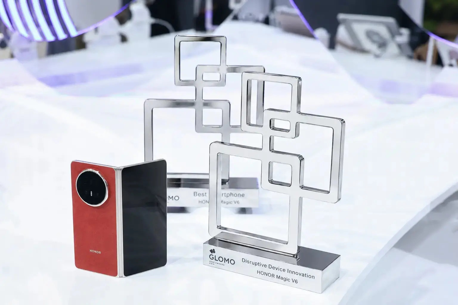 HONOR Magic V6 premiato ai GLOMO Awards Asia: miglior smartphone e innovazione