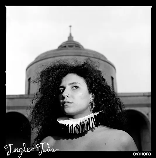 Jungle Julia chiude la trilogia musicale: in arrivo Ora Nona con due inediti