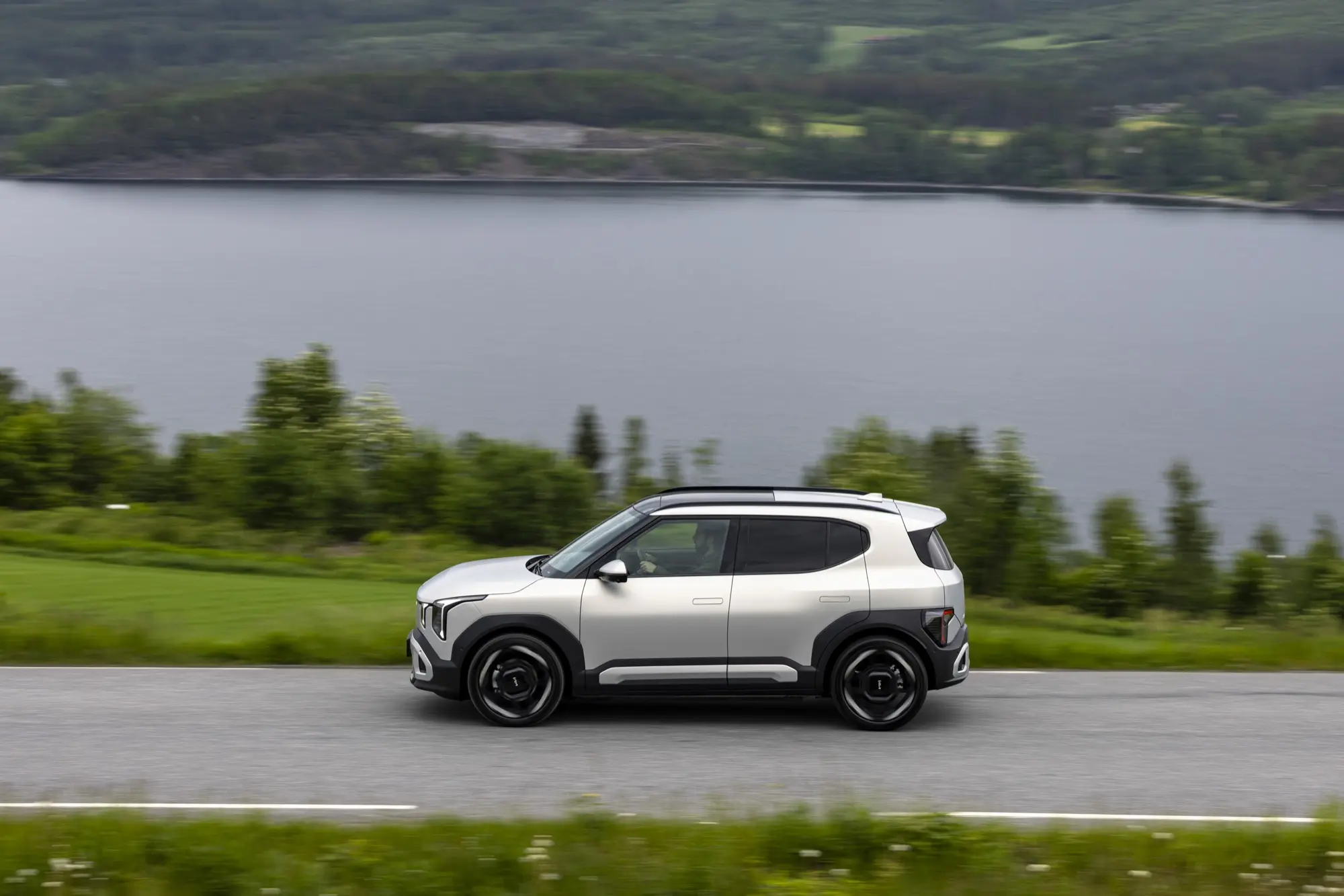 Kia EV2 conquista il primato di autonomia reale tra i veicoli elettrici compatti