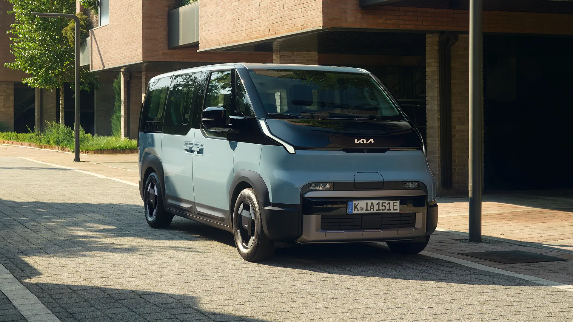 Kia lancia il PV5 Passenger 7 posti: comfort e flessibilità per famiglie e mobilità condivisa