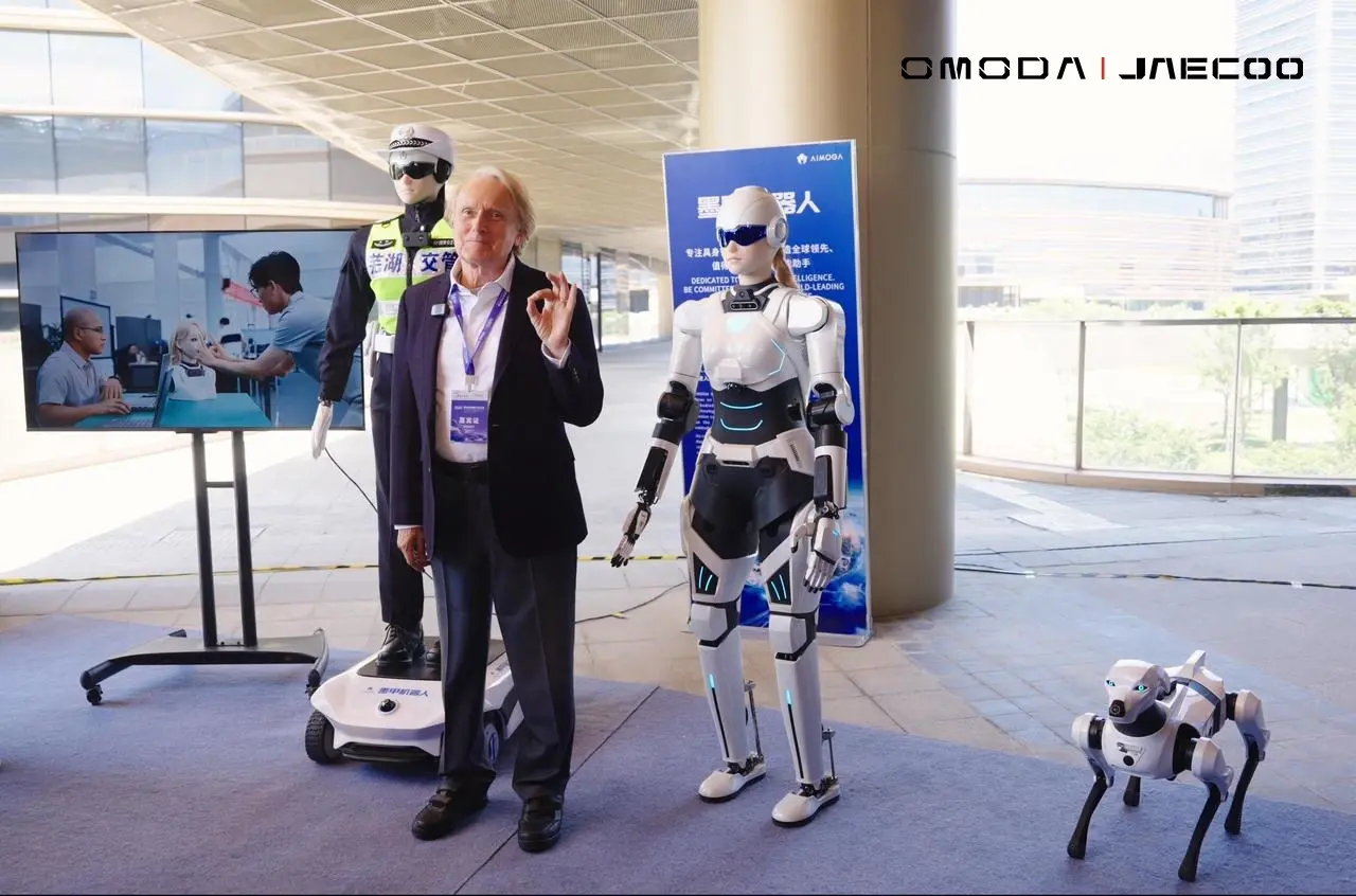 Piero Scaruffi: l'IA conquista il mondo fisico con i robot AiMOGA