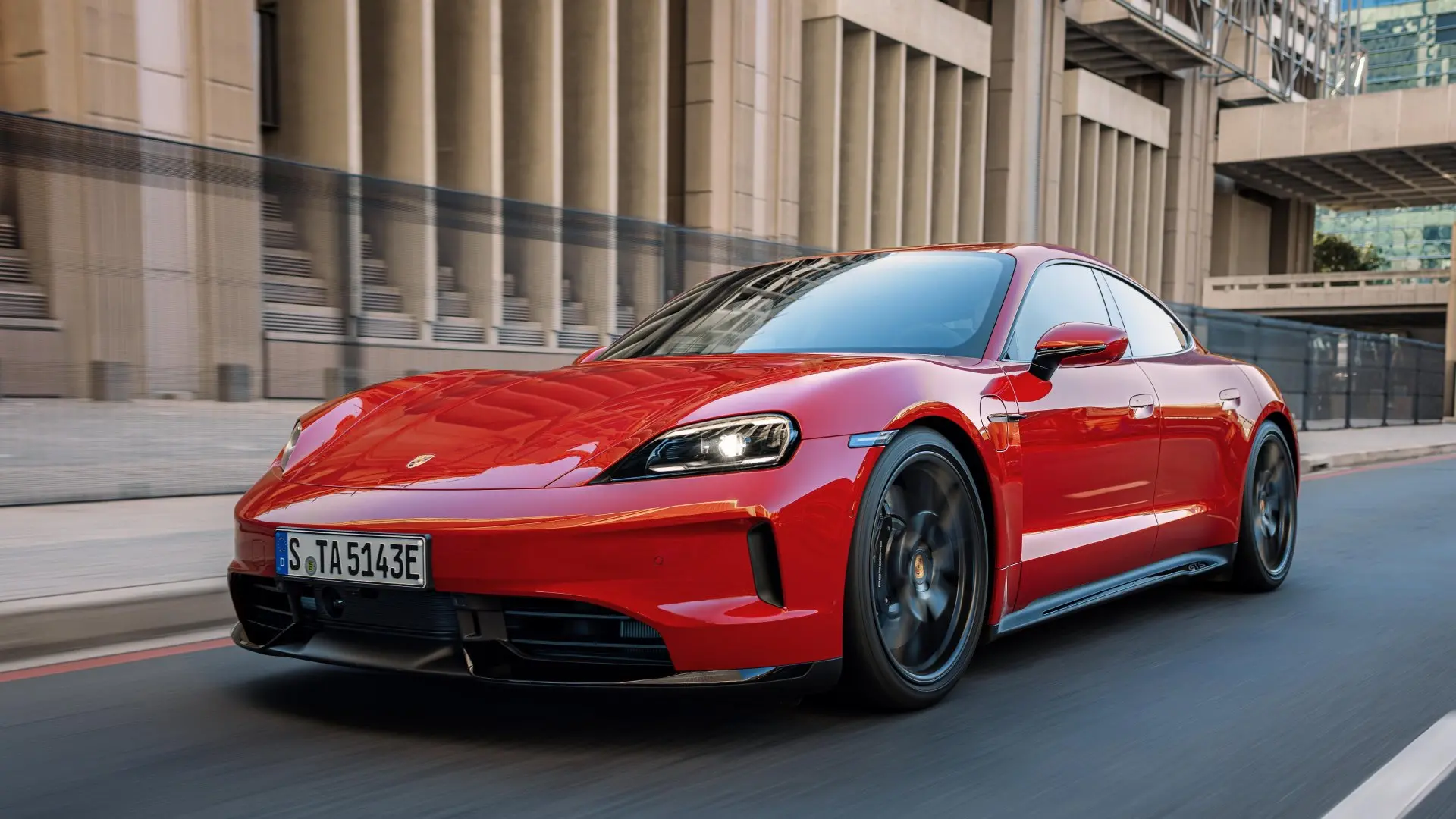 Porsche Taycan 2027: più autonomia, cambio virtuale e kit Manthey di serie