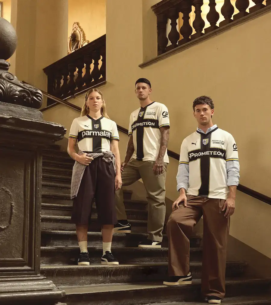 PUMA e Parma Calcio svelano la nuova maglia Home 2026/2027 tra tradizione e futuro