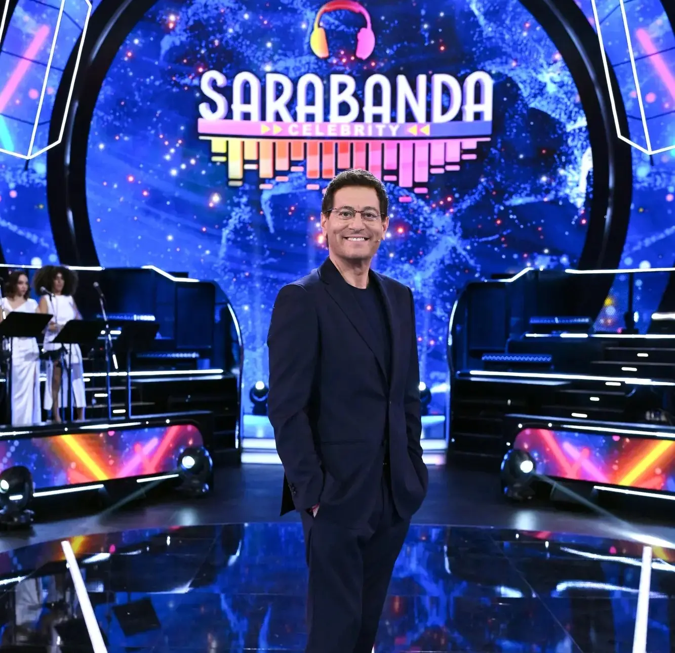 Sarabanda Celebrity torna su Italia 1: Enrico Papi conduce la sfida delle star