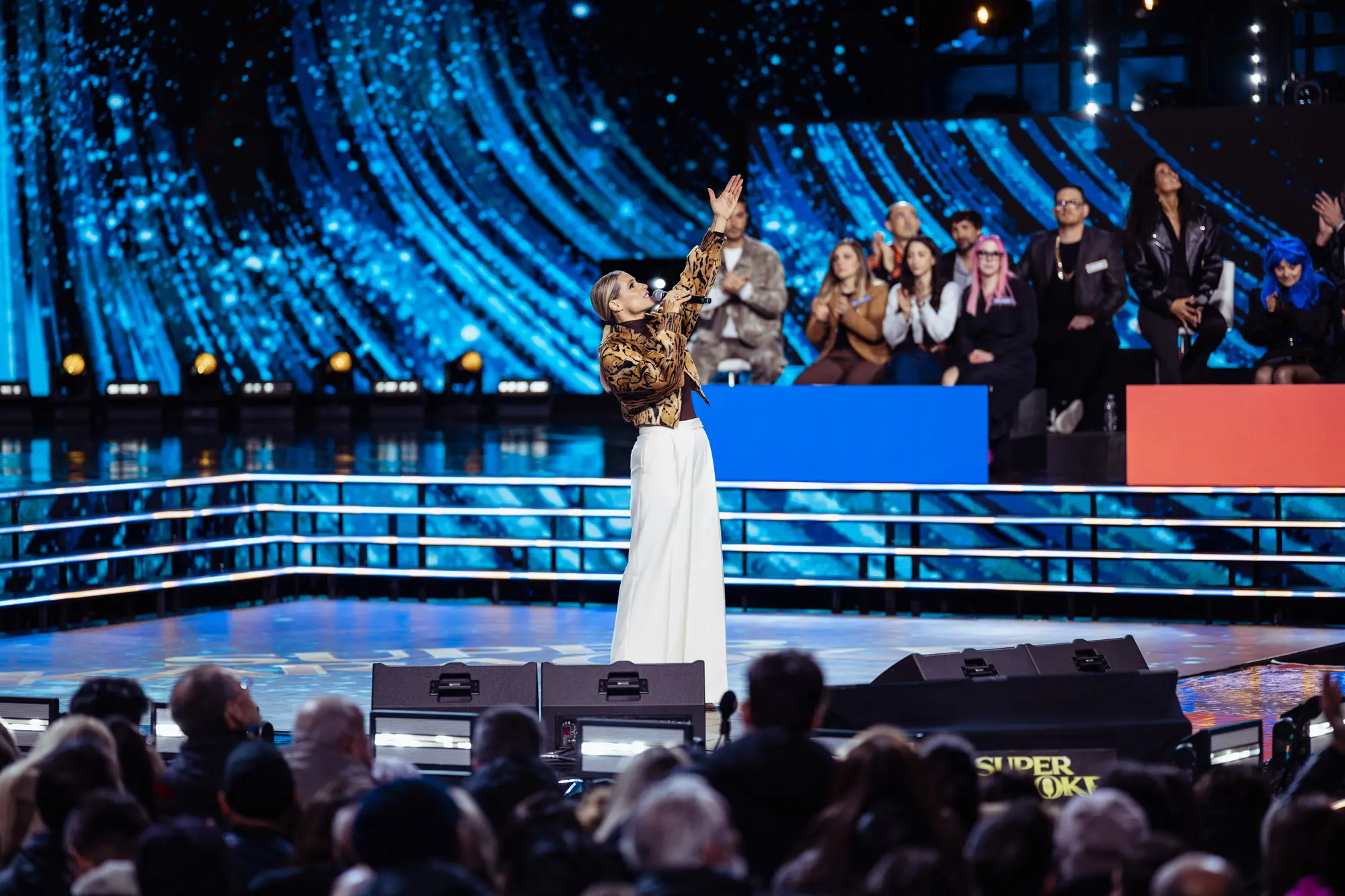 Super Karaoke conquista la prima serata su Canale 5 con Michelle Hunziker
