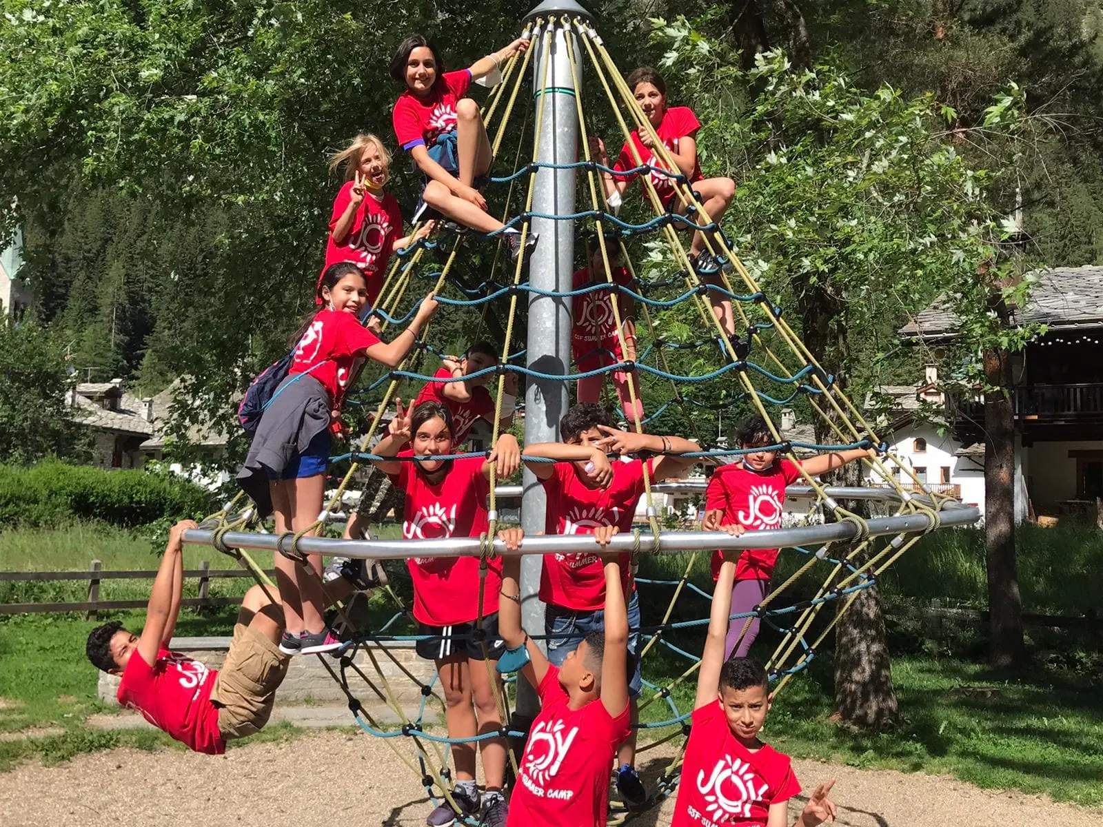 JOY 2026: oltre 1000 bambini e ragazzi nei camp estivi solidali senza smartphone