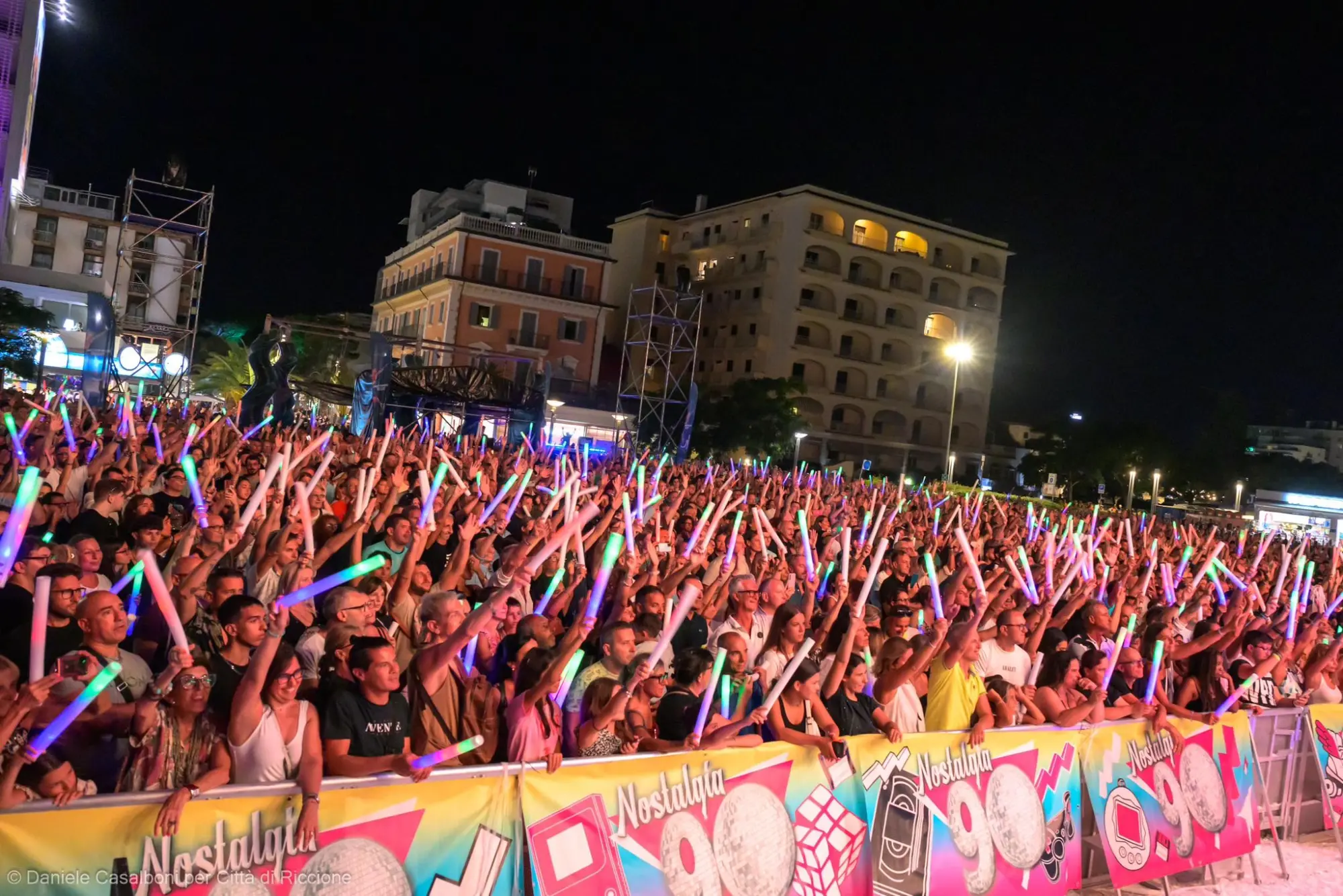 Nostalgia 90, il party anni '90 più famoso d'Italia arriva all'Idroscalo di Milano