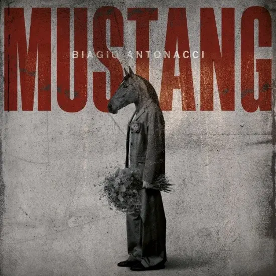 Biagio Antonacci pubblica Mustang: nuovo album e tour sold out nei luoghi simbolo d'Italia