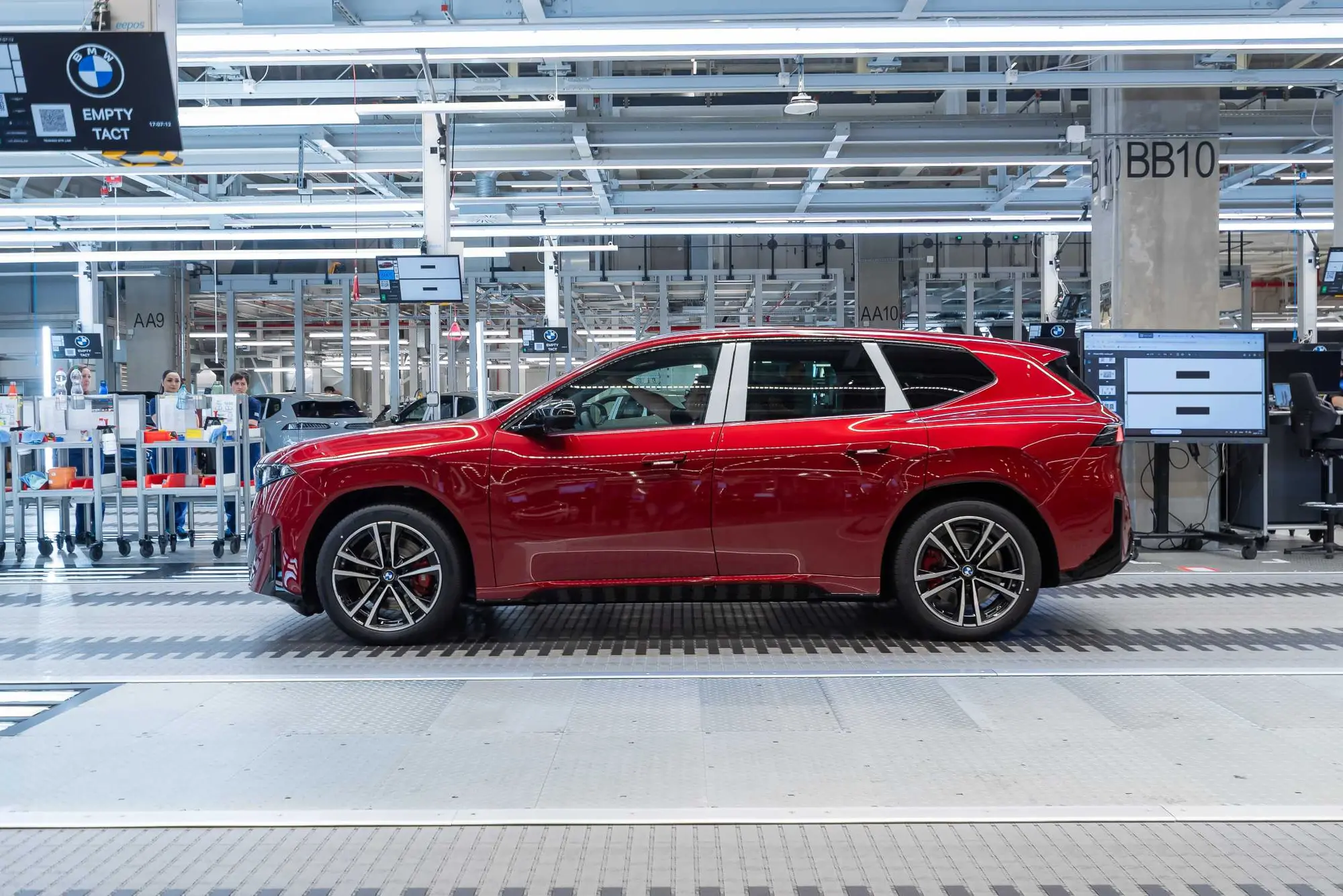 BMW iX3: a Debrecen prodotta l'auto n. 50.000 della Neue Klasse in tempi record
