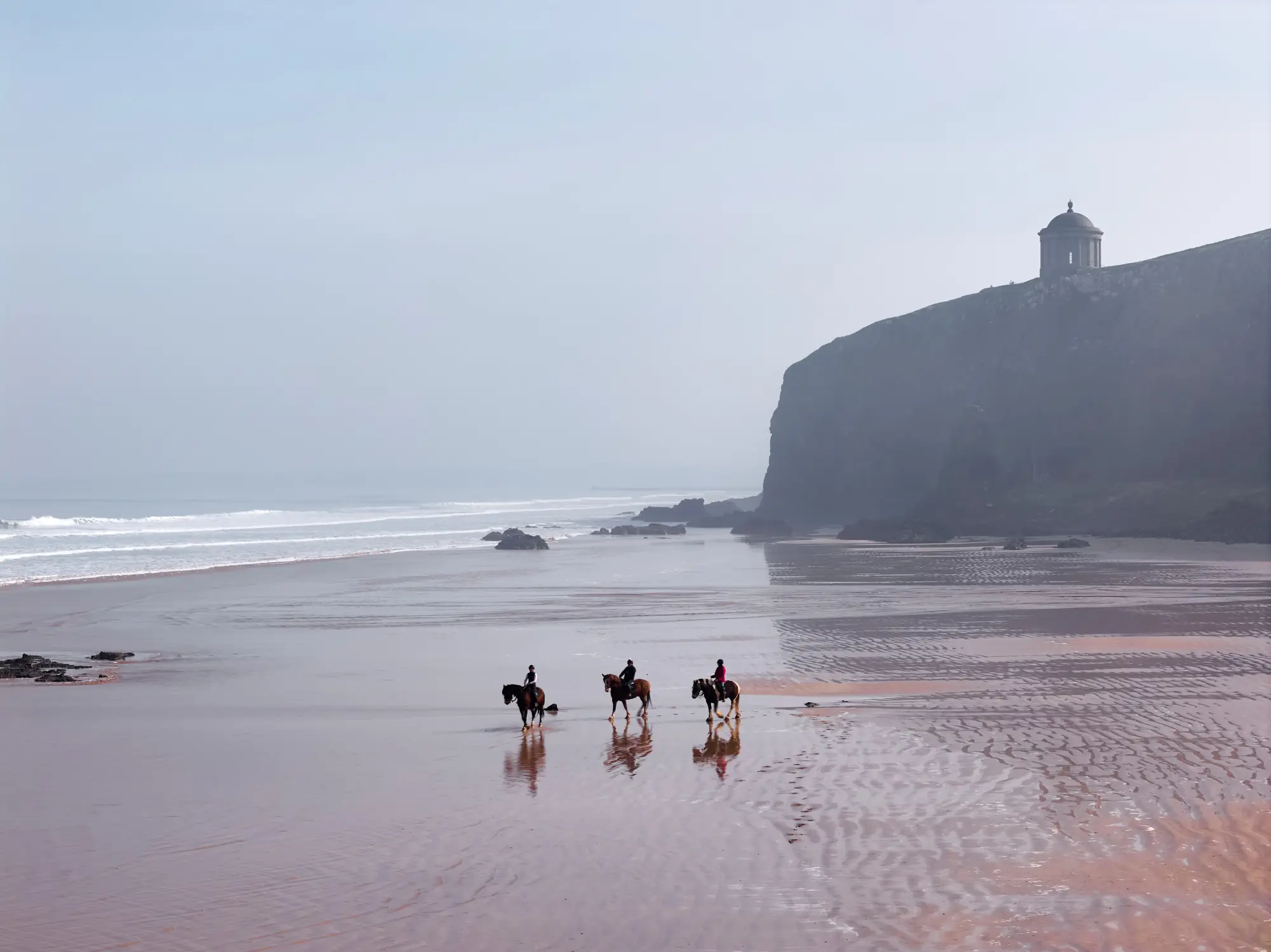 Coolcation in Irlanda: spiagge incontaminate per sfuggire al caldo europeo