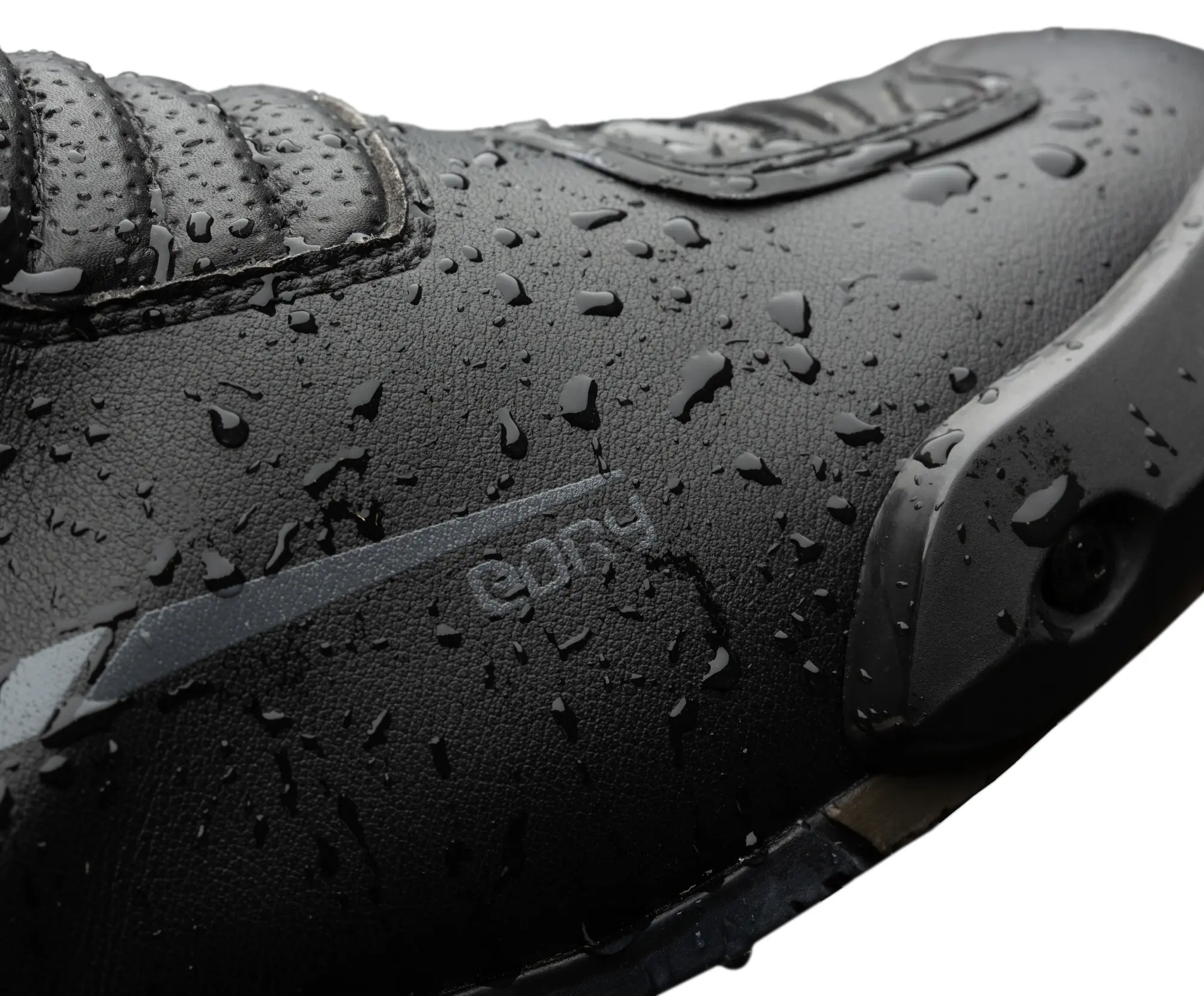 Eleveit ST-01 e ST-01 E-Dry: protezione sportiva, comfort e qualità a prezzo competitivo