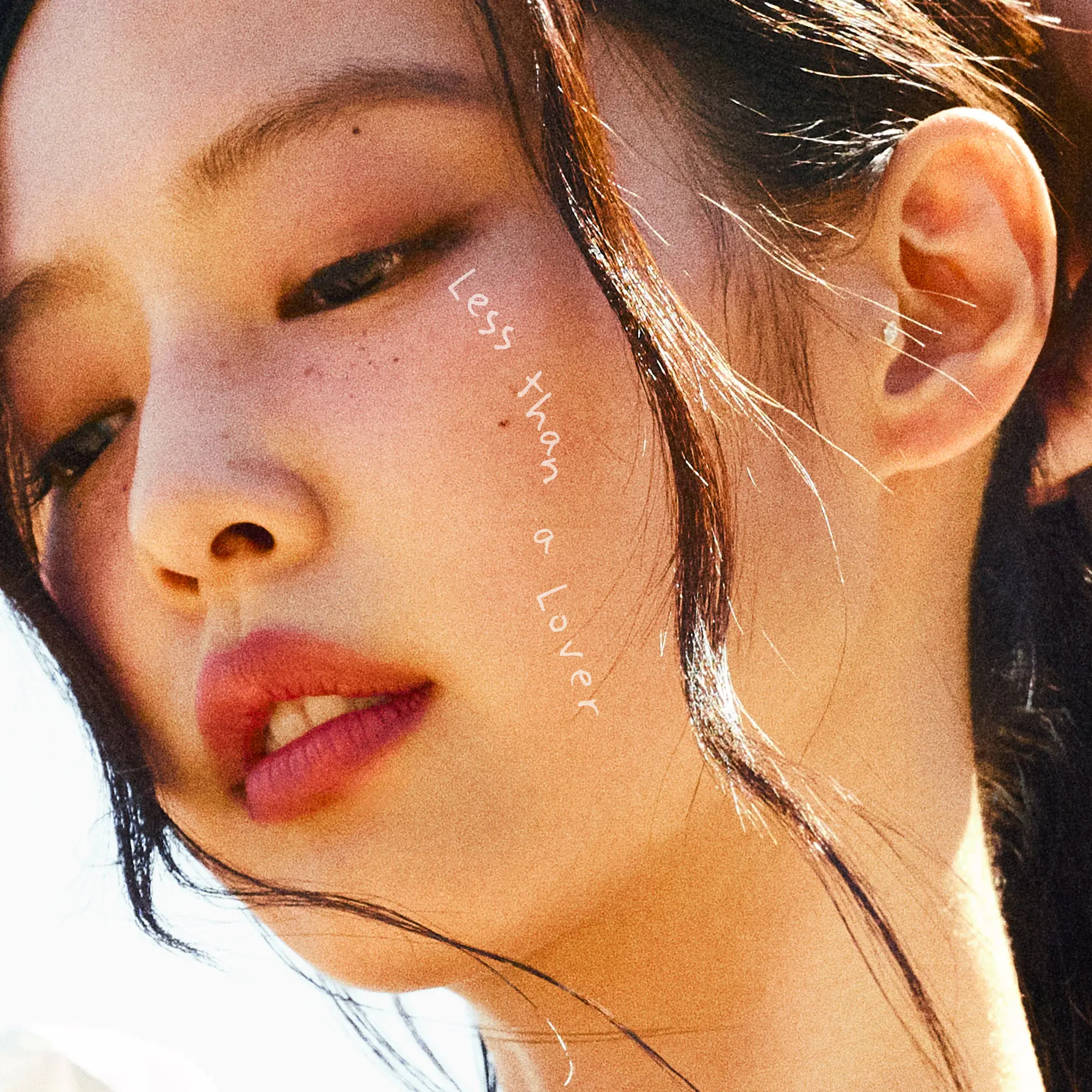 Jennie pubblica il nuovo singolo Less Than a Lover e si prepara al Lollapalooza