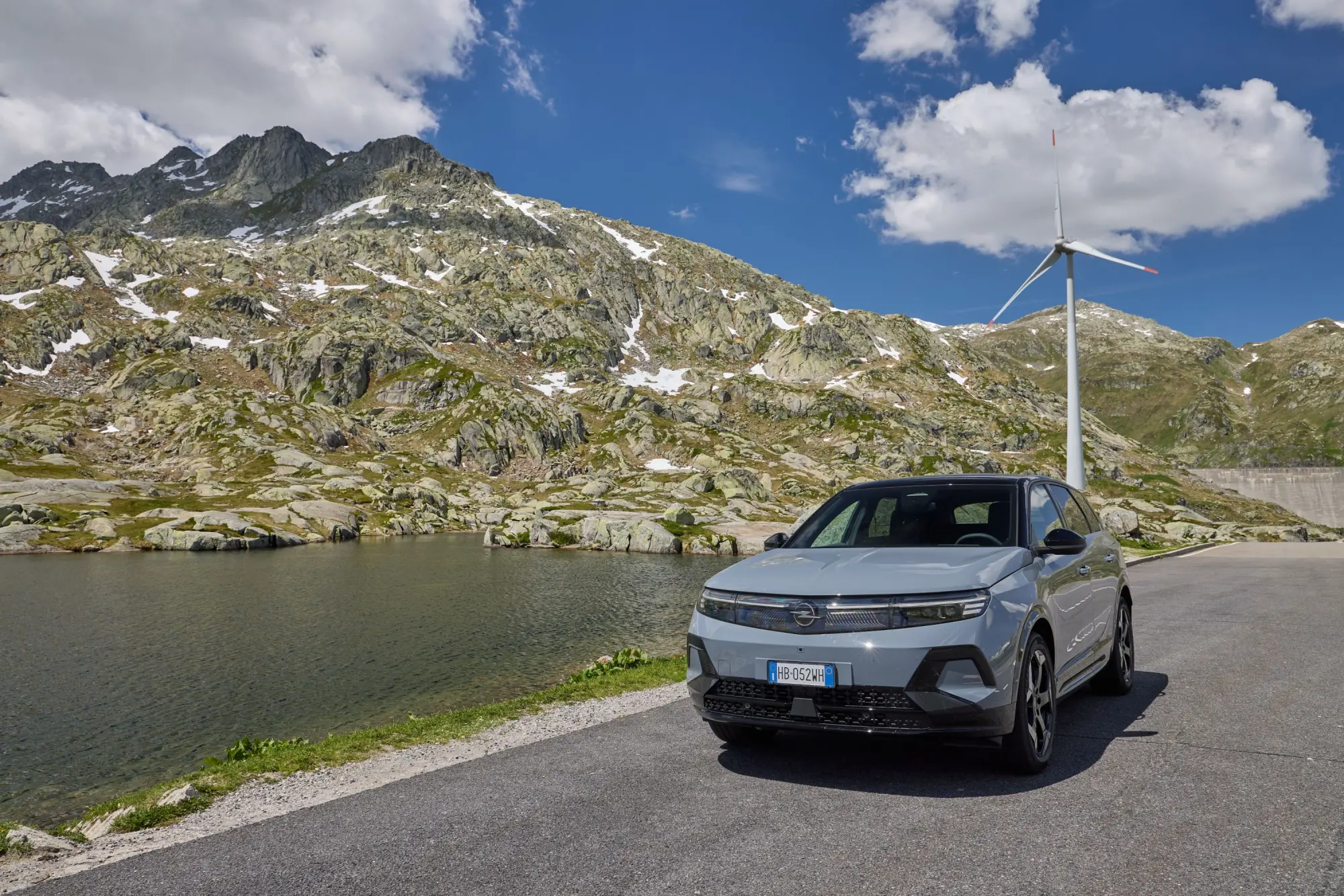 Opel Grandland AWD: 1.500 km tra Svizzera e Germania in elettrico puro