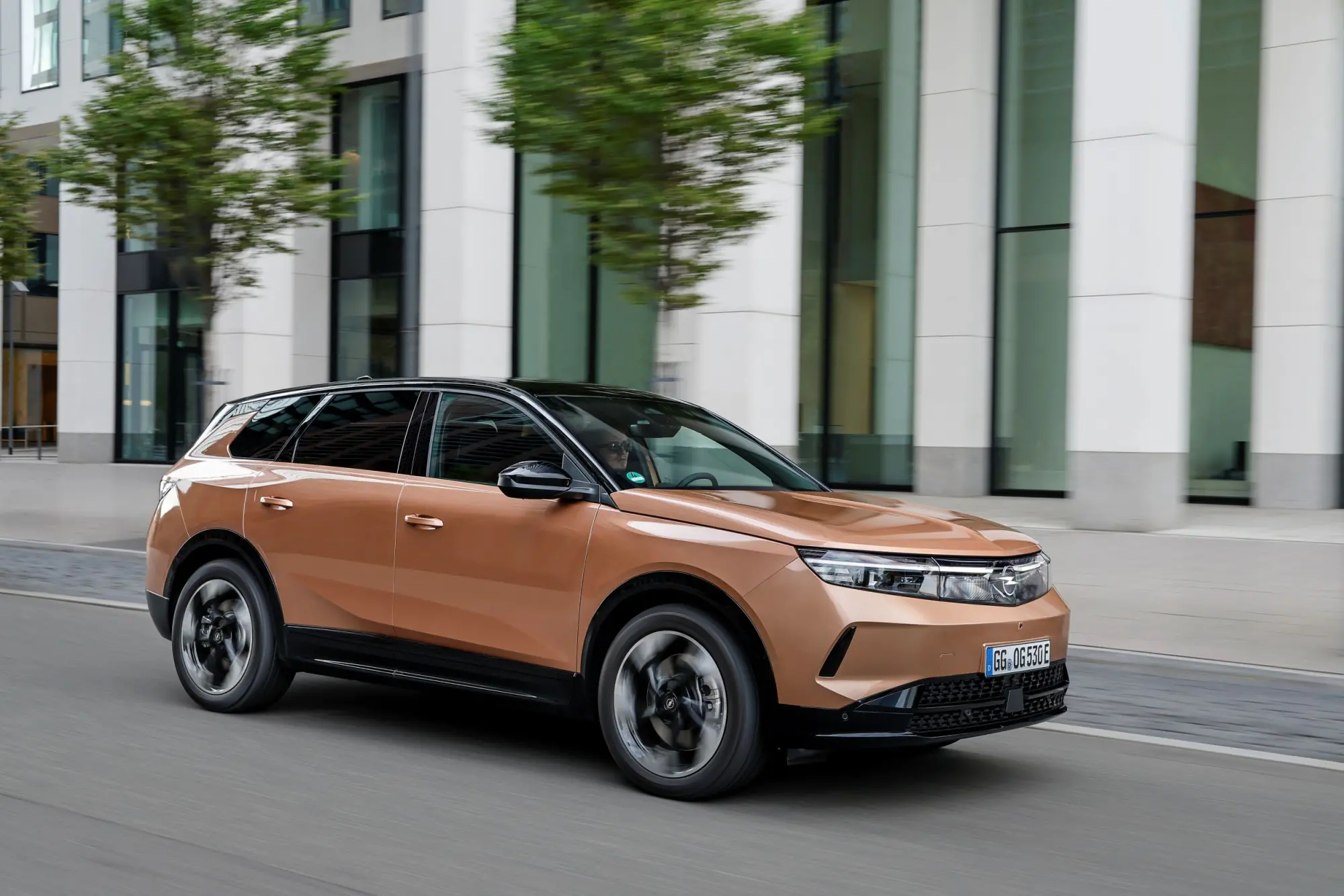 Opel Grandland Electric: Viaggi freschi anche d'estate grazie al pre-condizionamento