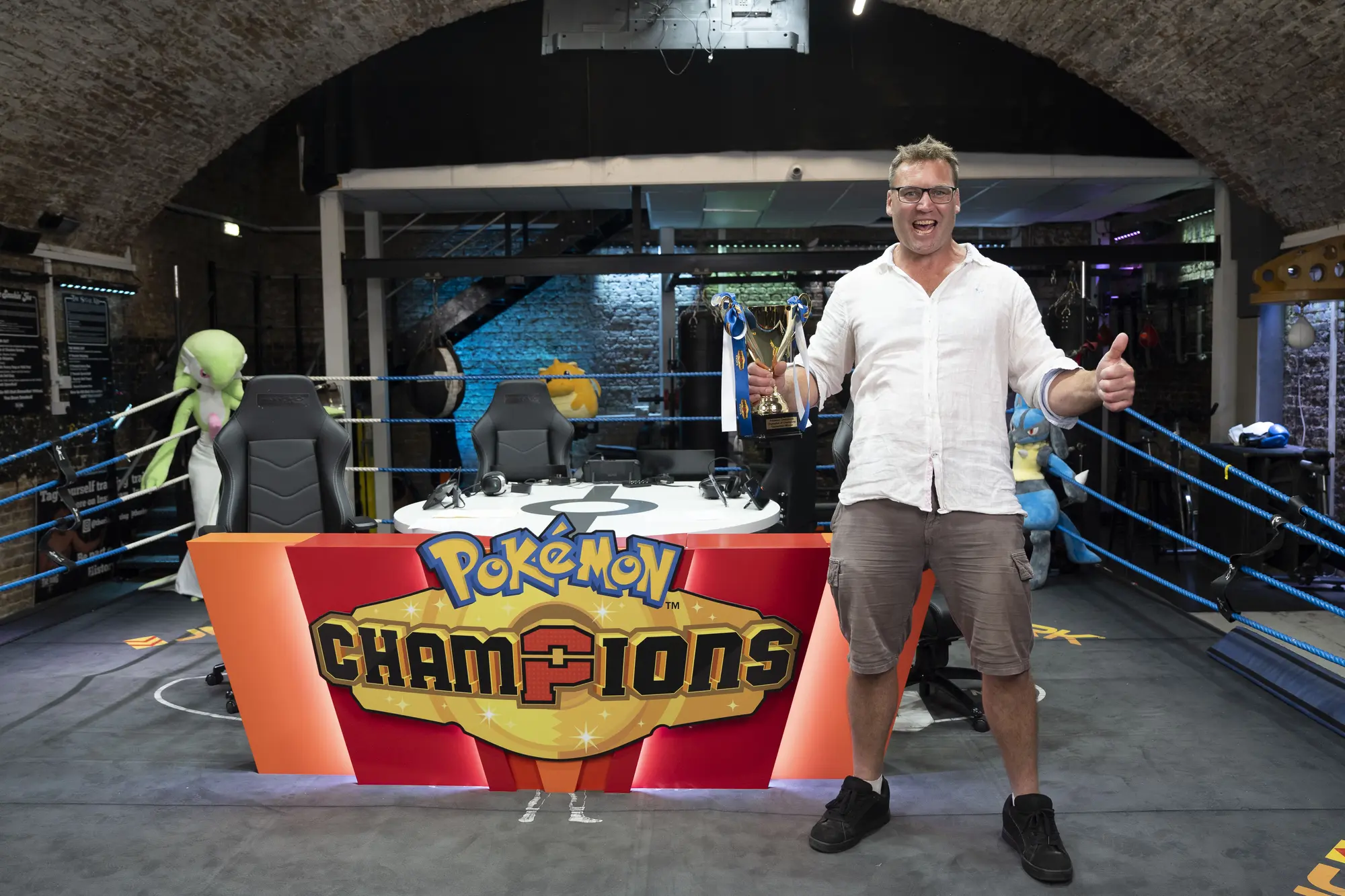 Pokémon Champion of Champions: Mike Hobbs trionfa a Londra nello stravagante torneo