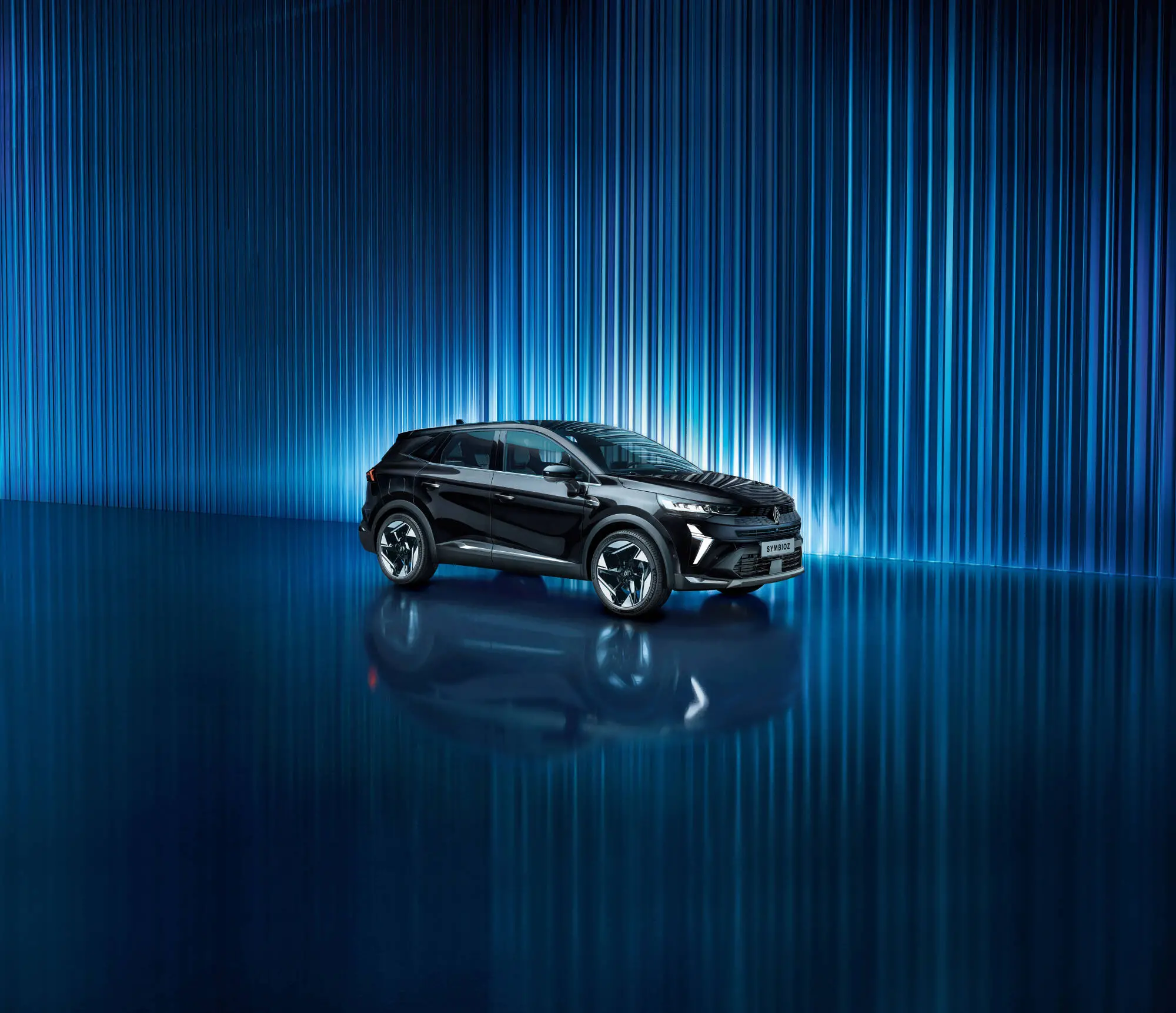 Renault amplia la gamma E-Tech Series: Captur e Symbioz ora full hybrid in nero etoilé