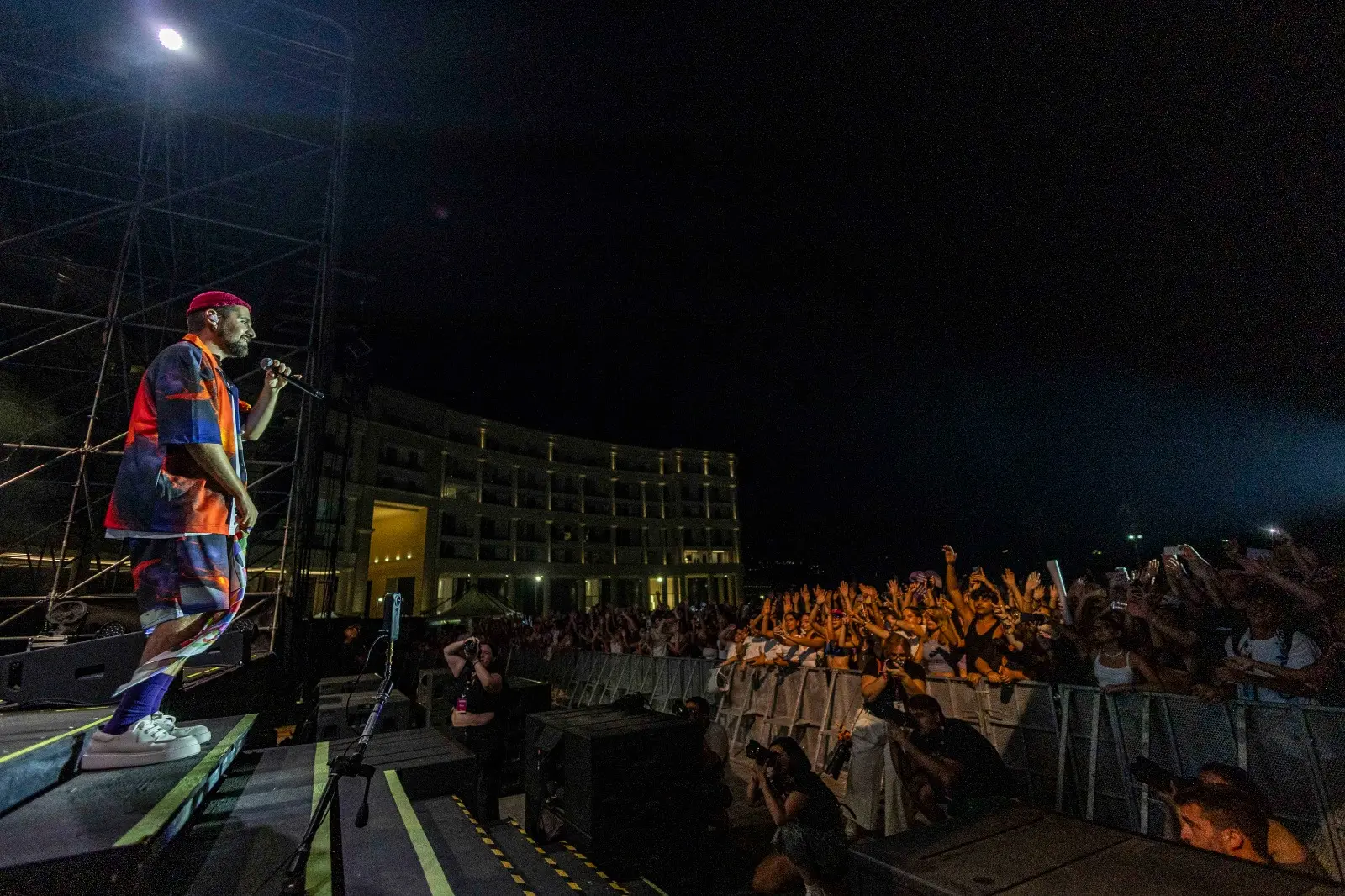 Tommaso Paradiso protagonista a SalernoSounds 2026 con lo show in Piazza della Libertà