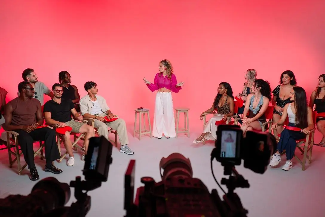 Double Date Island: la nuova serie di Tinder debutta su TikTok tra appuntamenti e amicizia