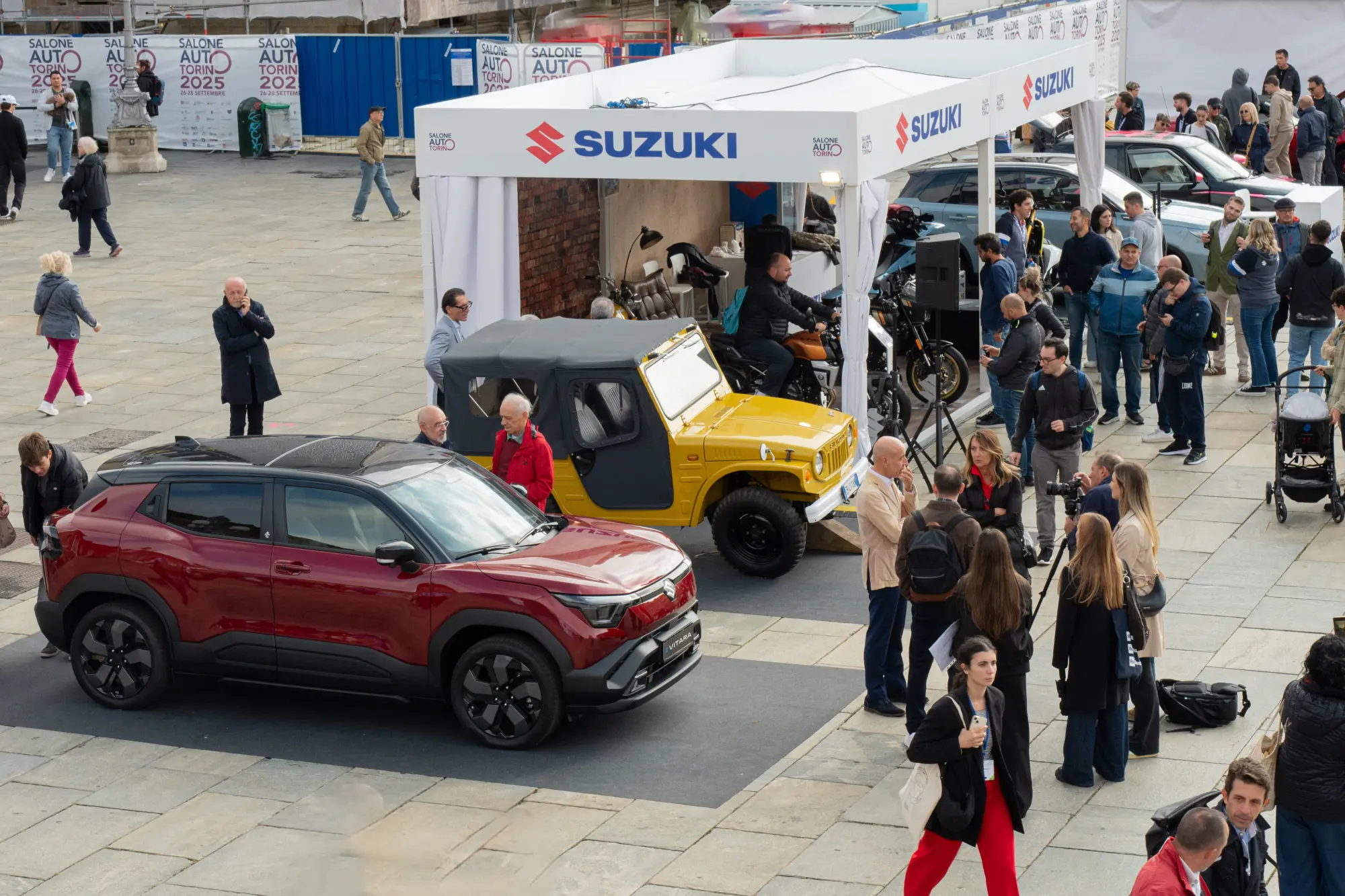 Suzuki svela l'evoluzione elettrica al Salone Auto Torino 2026 con la nuova eVITARA