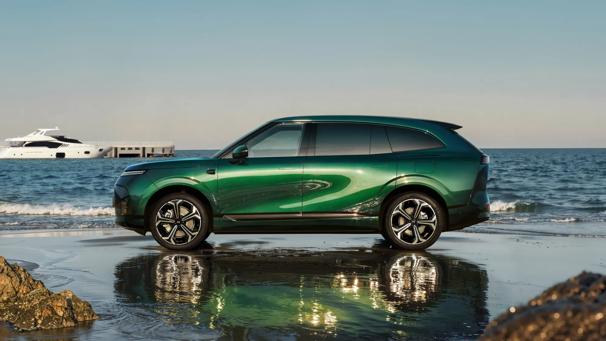 XPENG G9L: il nuovo SUV Tech Premium pronto al debutto europeo a Parigi