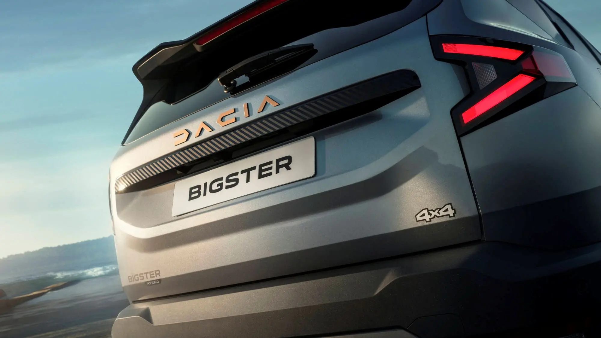 Dacia Bigster Hybrid-G 150 4x4: rivoluzione nel segmento C-SUV con tripla alimentazione