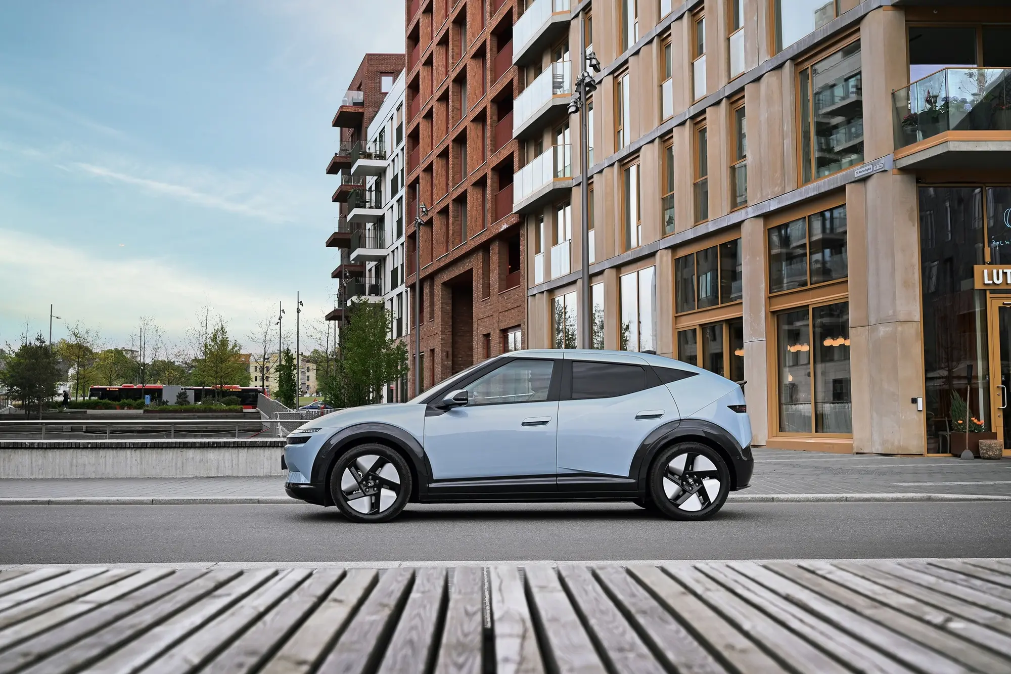 Hyundai IONIQ 3: al via gli ordini per la nuova compatta elettrica europea