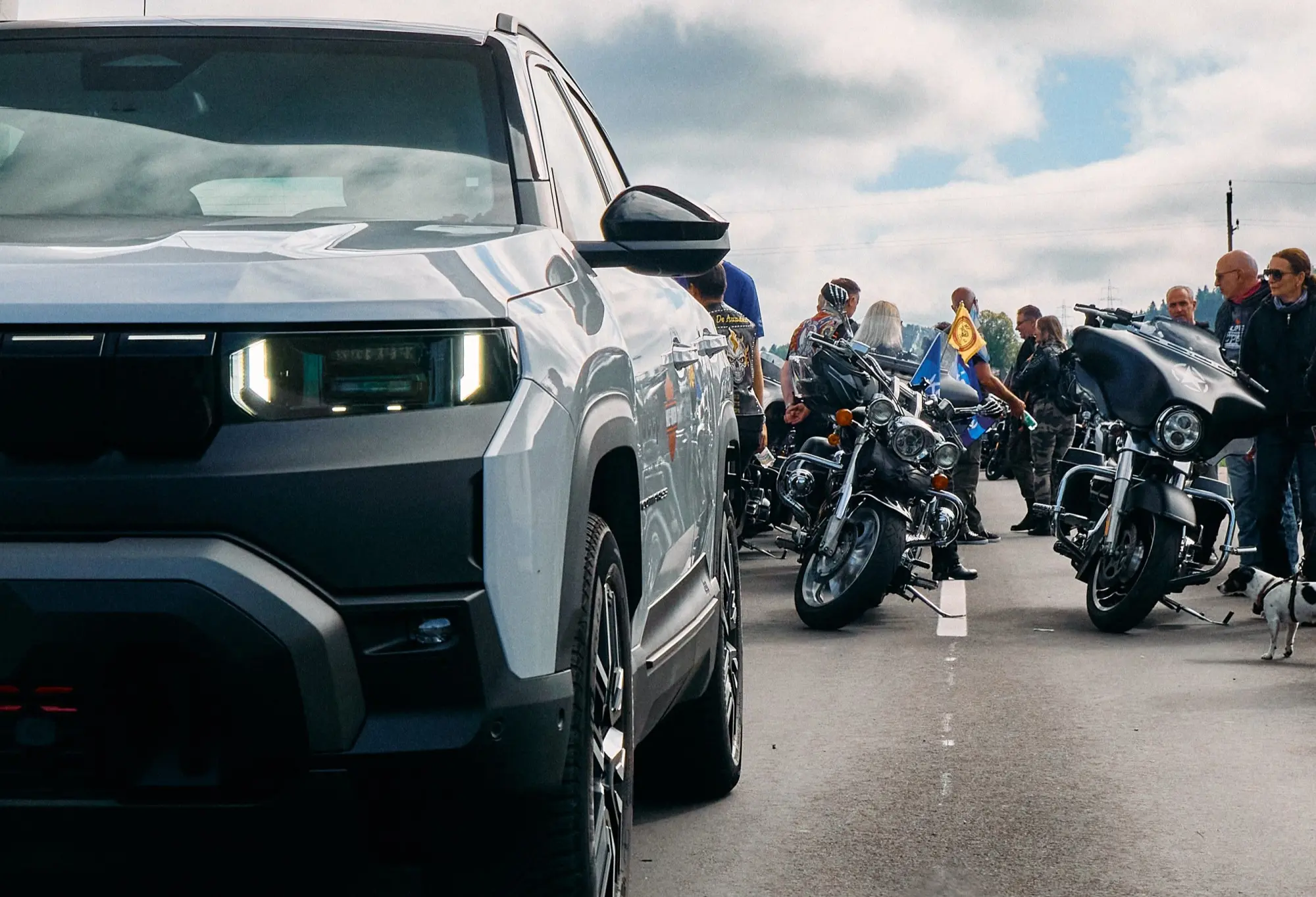 Jeep e Harley-Davidson insieme alla European Bike Week 2026: 200.000 partecipanti per l'evento motociclistico più grande d'Europa