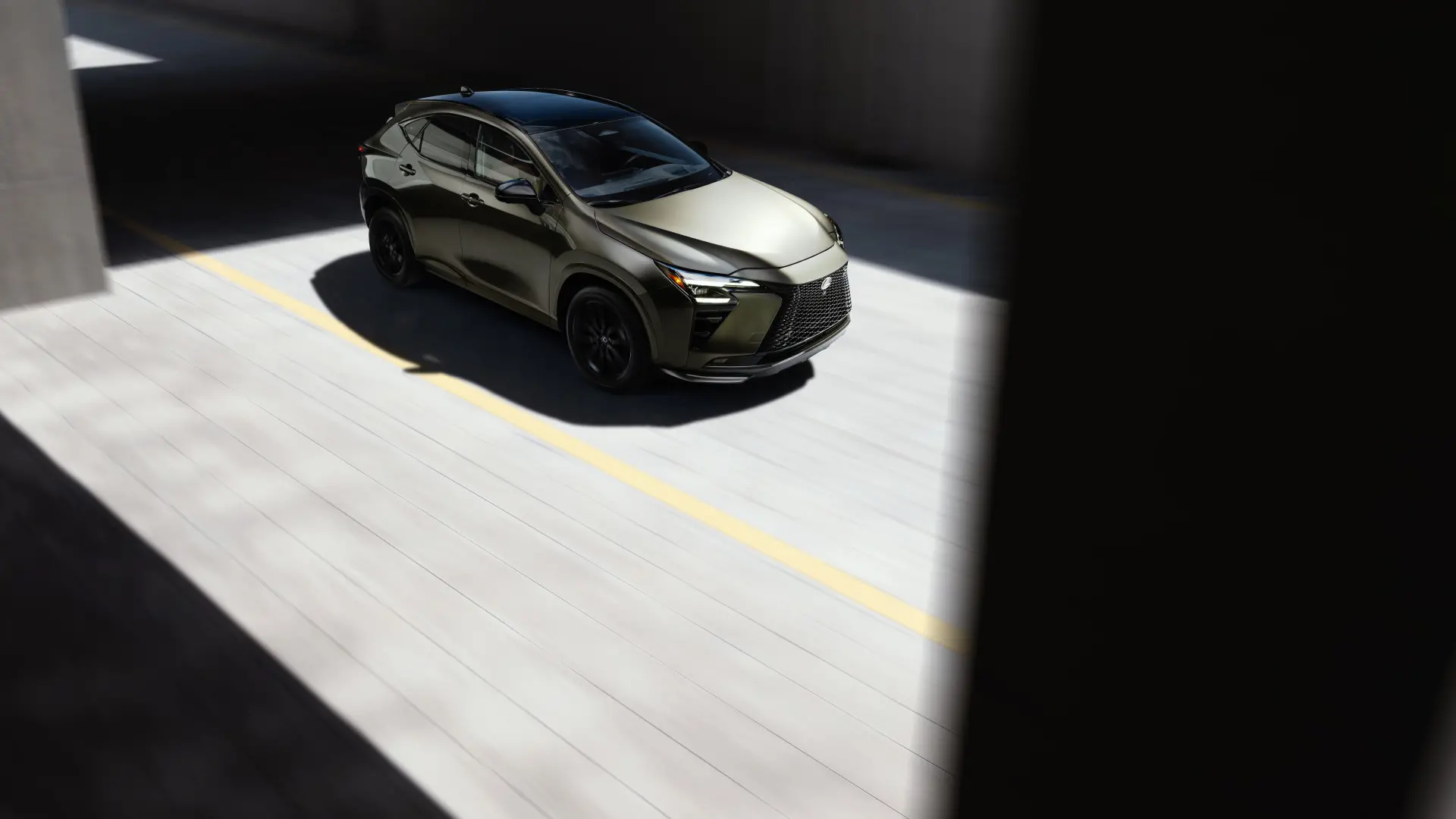 Nuovo Lexus NX: design multisensoriale, tecnologia ibrida e comfort premium