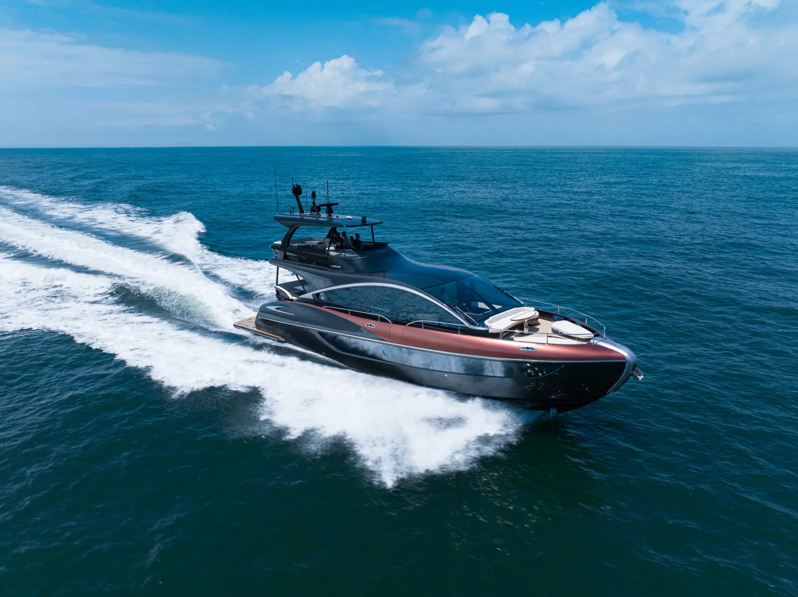 Lexus sbarca nel lusso marino: debutta lo yacht LY680 con vendite globali