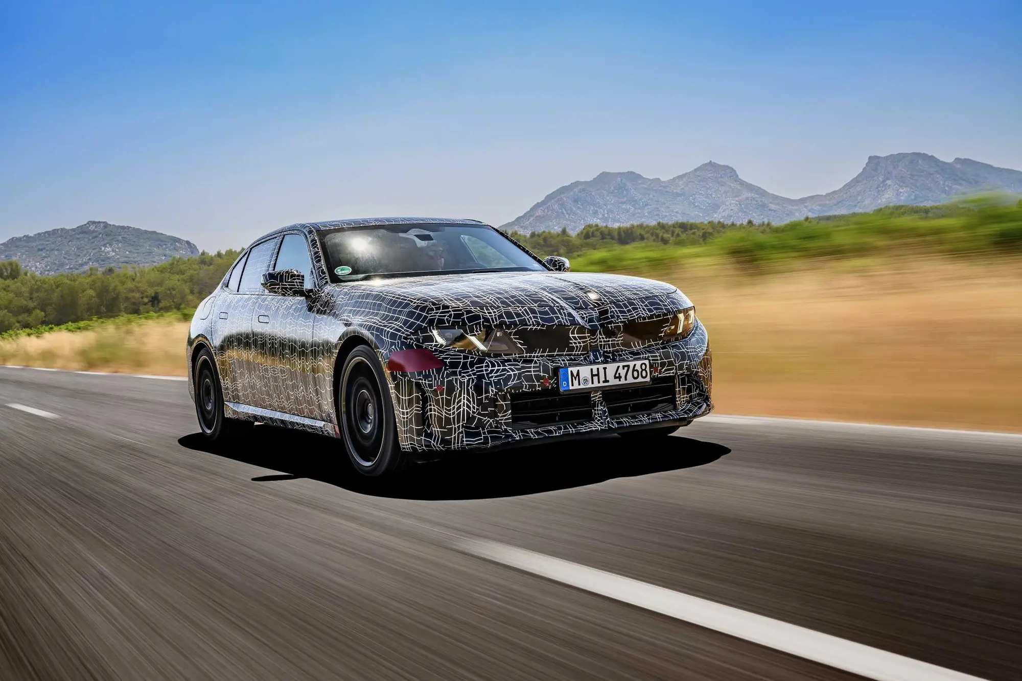 Nuova BMW Serie 3: motori tradizionali, design inedito e guida sempre più sportiva