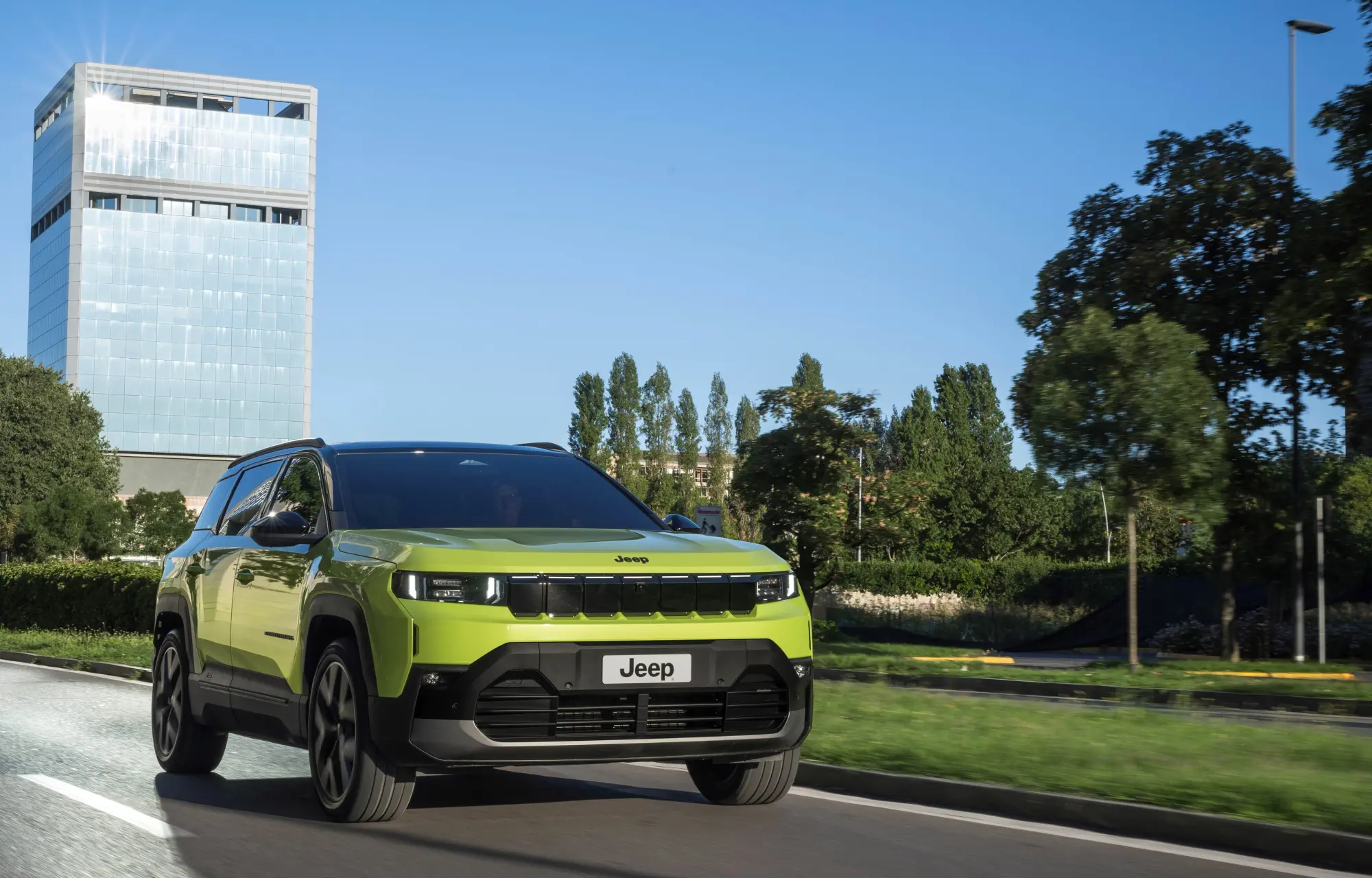 Jeep Compass Plug-In Hybrid protagonista al Salone Auto Torino 2026: tecnologia e successo italiano