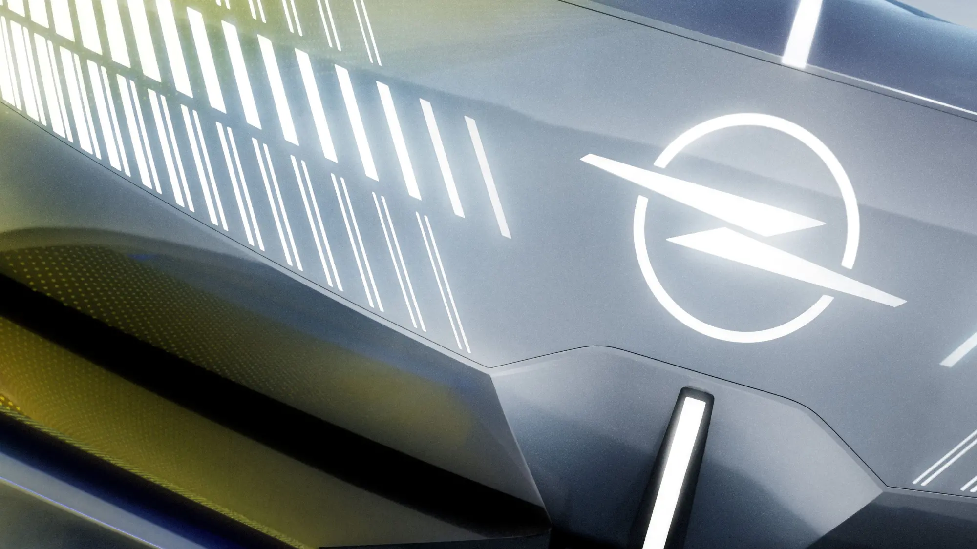 Opel STX Concept: la station wagon del futuro debutta al Salone di Parigi 2026