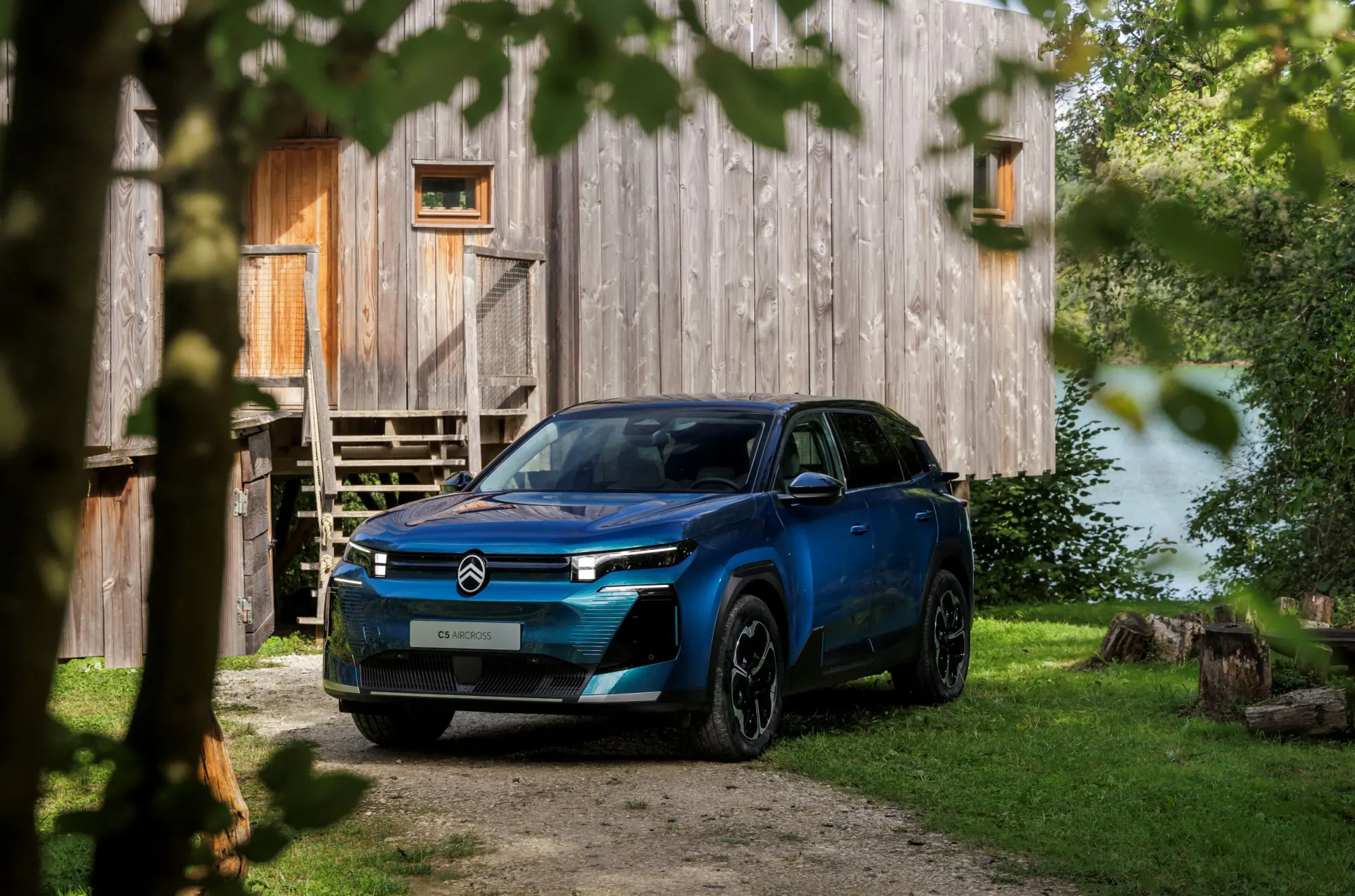 Citroën C5 Aircross Émeraude: il nuovo SUV ispirato all'oceano e al comfort francese