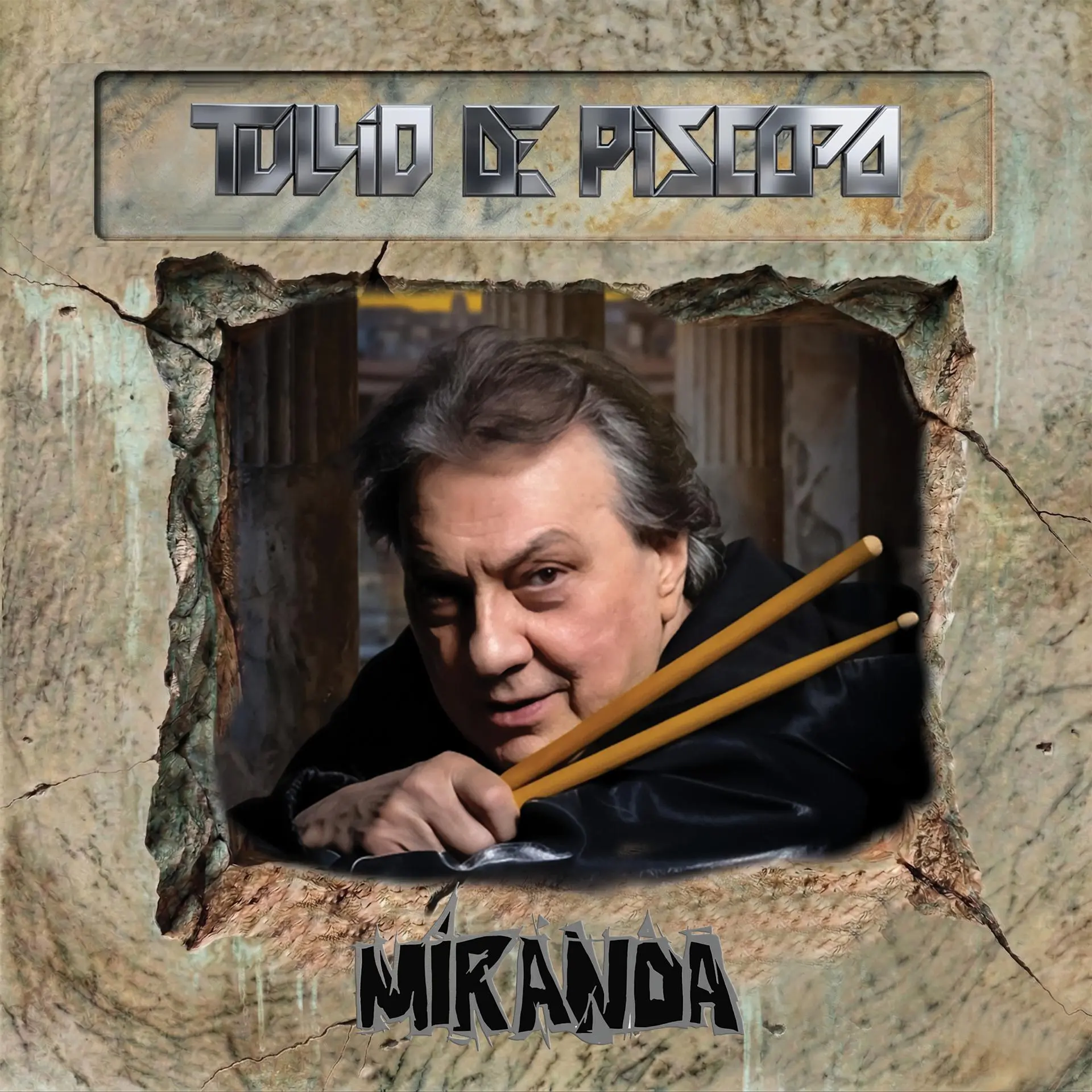 Tullio De Piscopo lancia il vinile Miranda e riceve riconoscimenti a Napoli