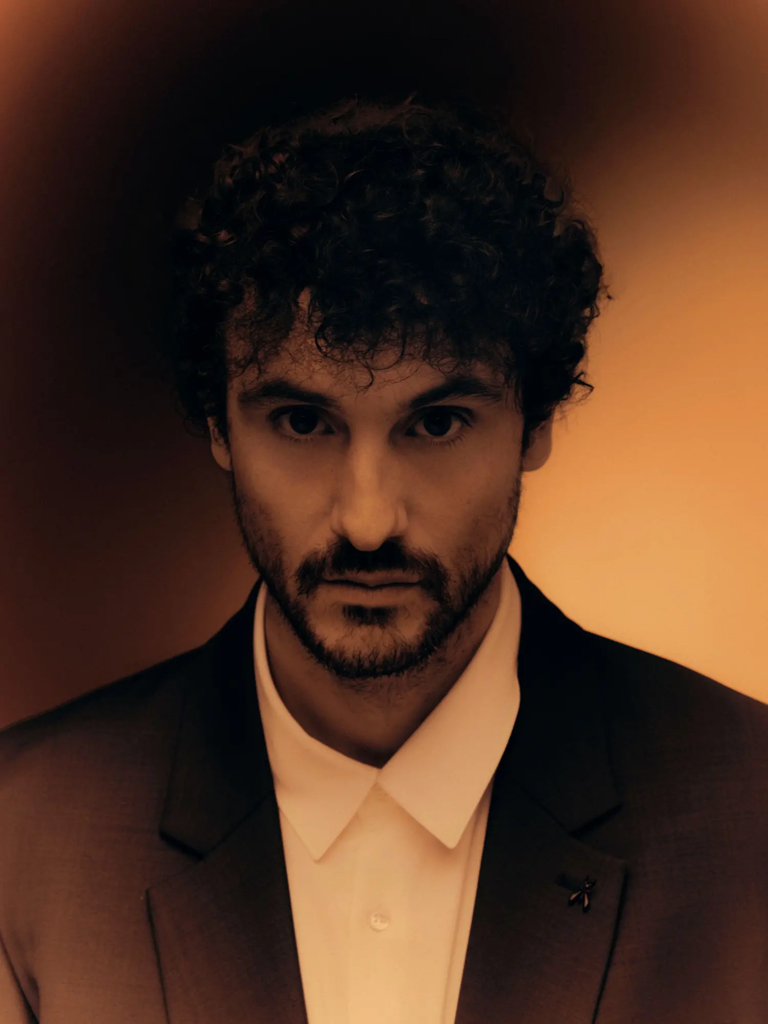 Carl Brave torna con Odissea: il nuovo singolo disponibile dal 16 ottobre
