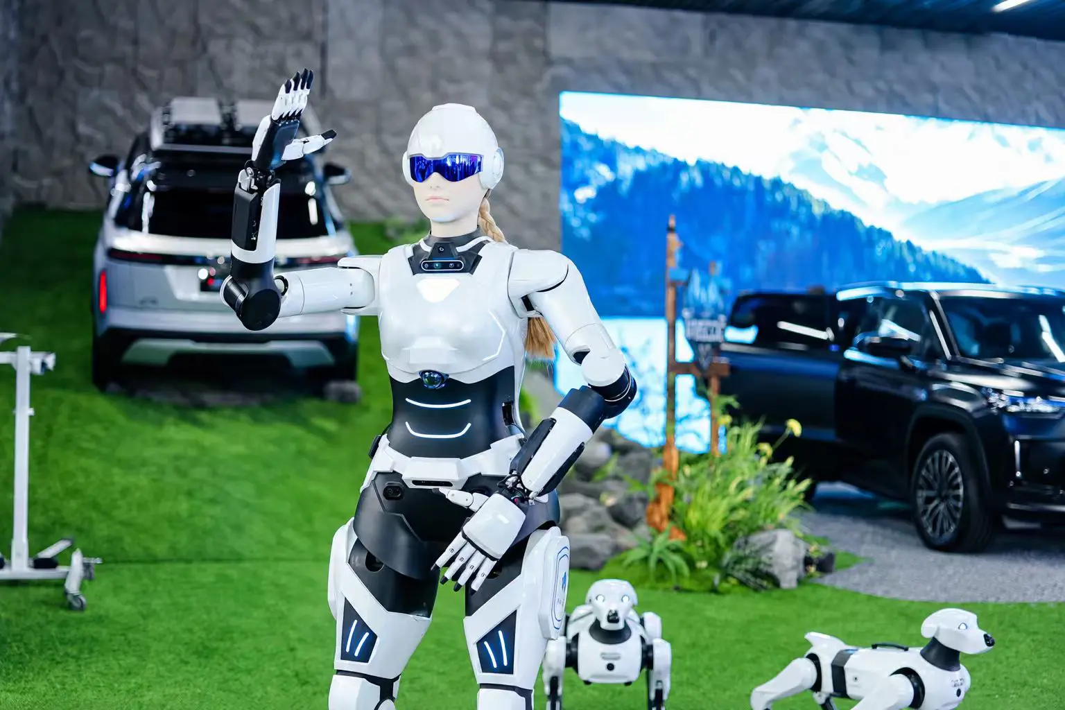 Chery svela iCAUR V25 e accelera su robotica e mobilità aerea all'User Summit 2026