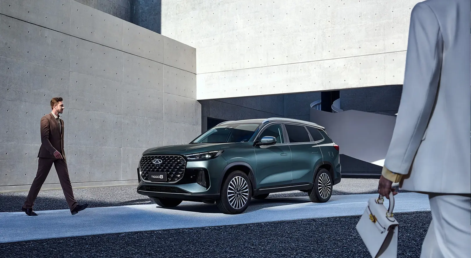 Chery Tiggo 8 CSH Super Hybrid: debutto in Italia da 37.800 euro con 7 posti