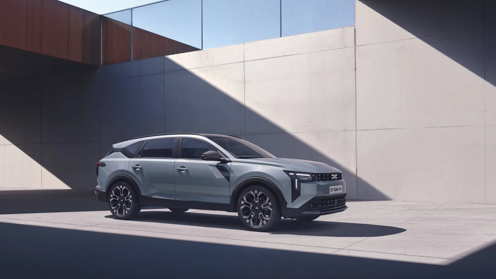 Dacia apre gli ordini per il nuovo crossover Striker a partire da 24.600 euro