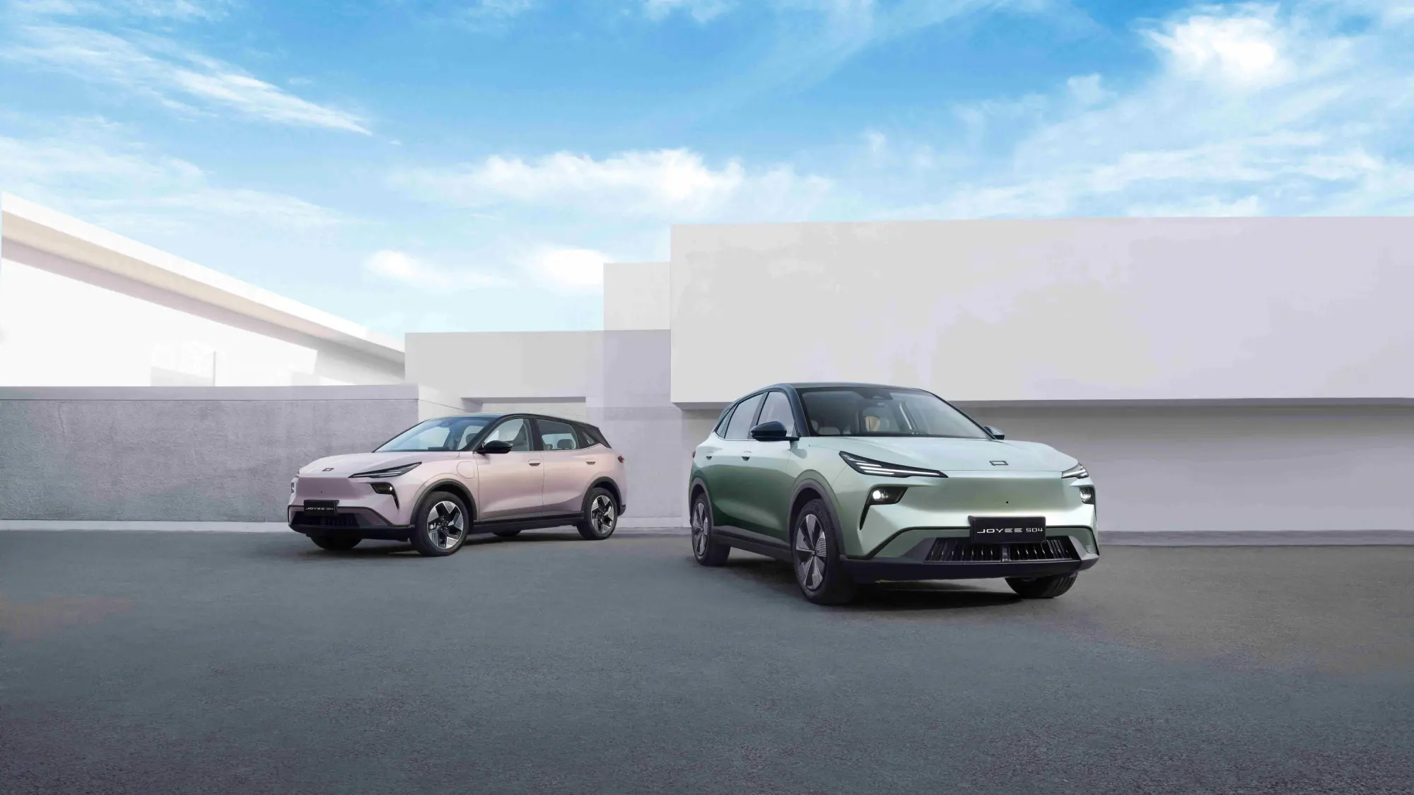 FAWCAR debutta in Italia a Milano: cinque SUV termici, plug-in hybrid ed elettrici della gamma 2026-27