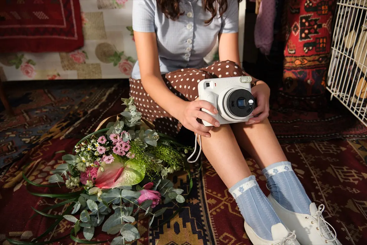 Fujifilm lancia instax SQUARE 2: design rinnovato e filtri creativi