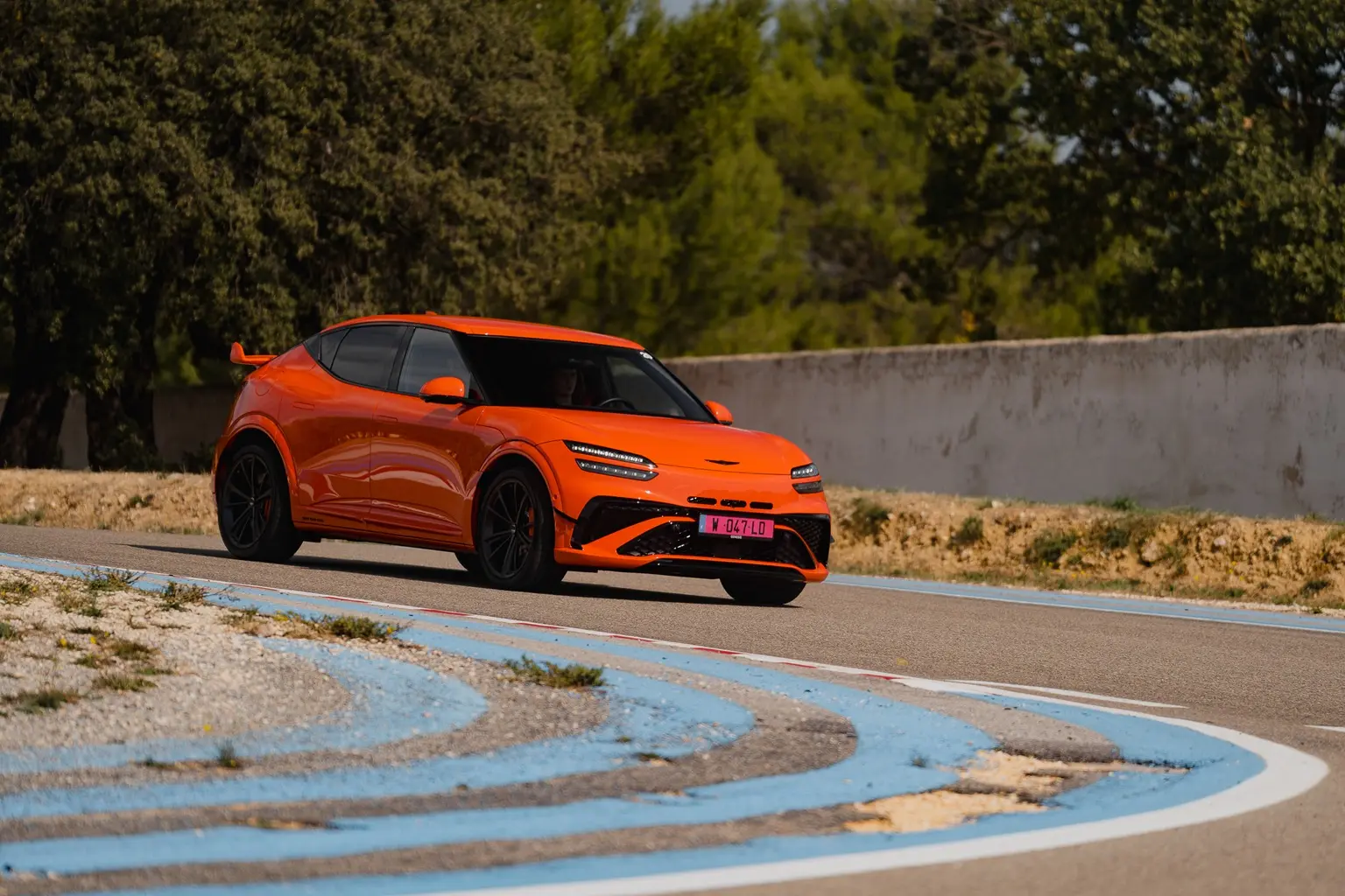 Genesis GV60 Magma: l'eleganza elettrica si trasforma in prestazioni estreme