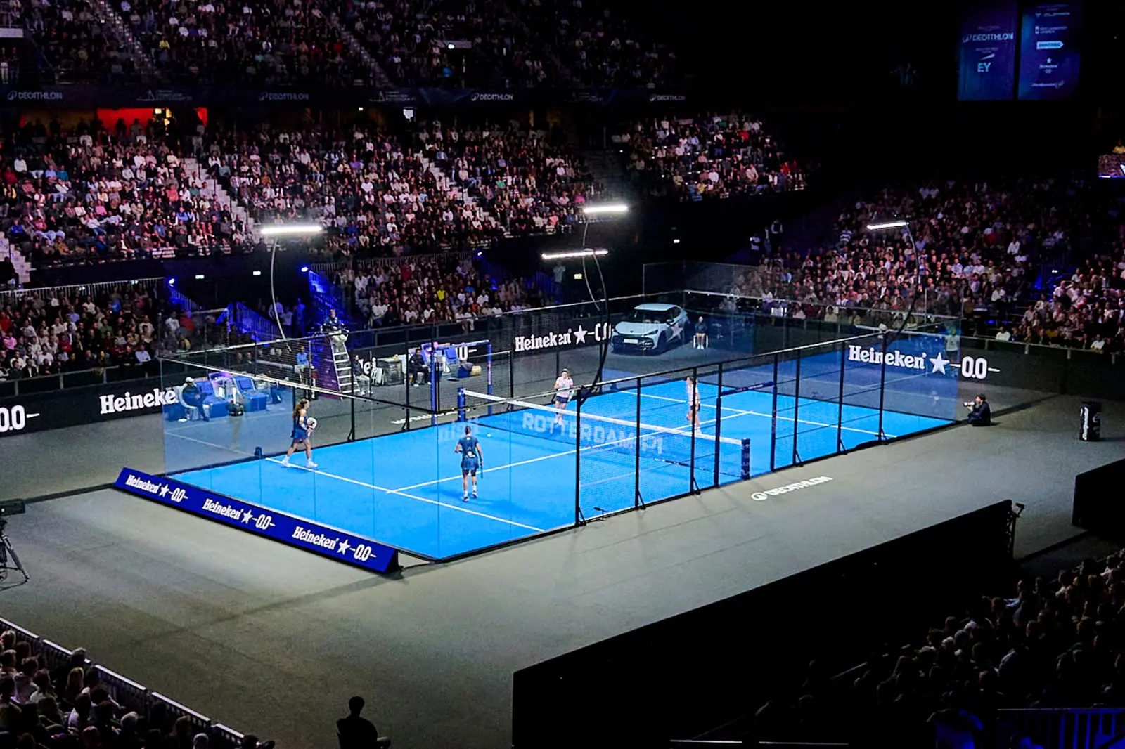 Heineken 0.0 protagonista alla tappa milanese di Premier Padel all'Allianz Cloud