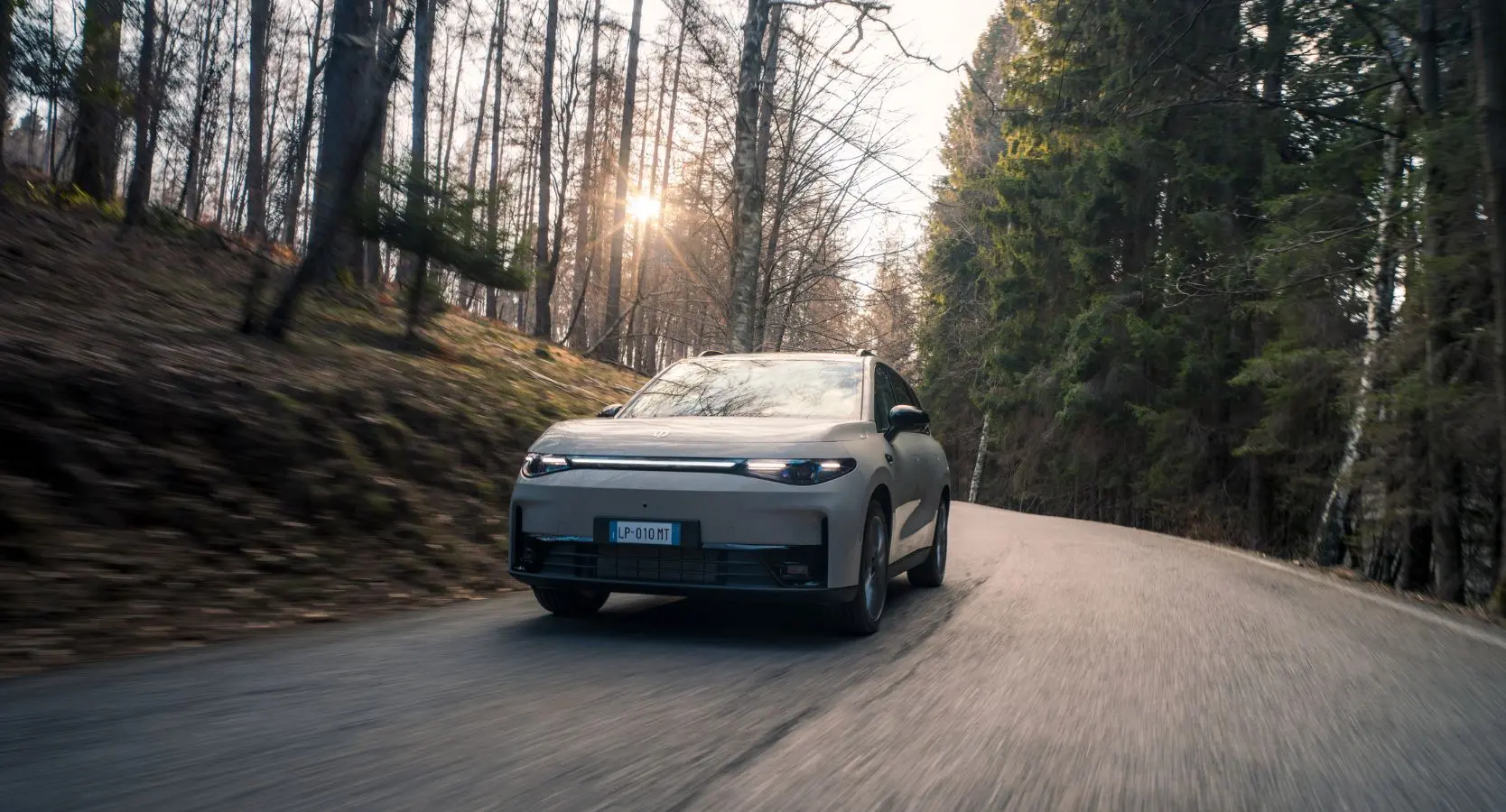 Leapmotor C10 MY2027: più autonomia, tecnologia e sicurezza per il SUV familiare