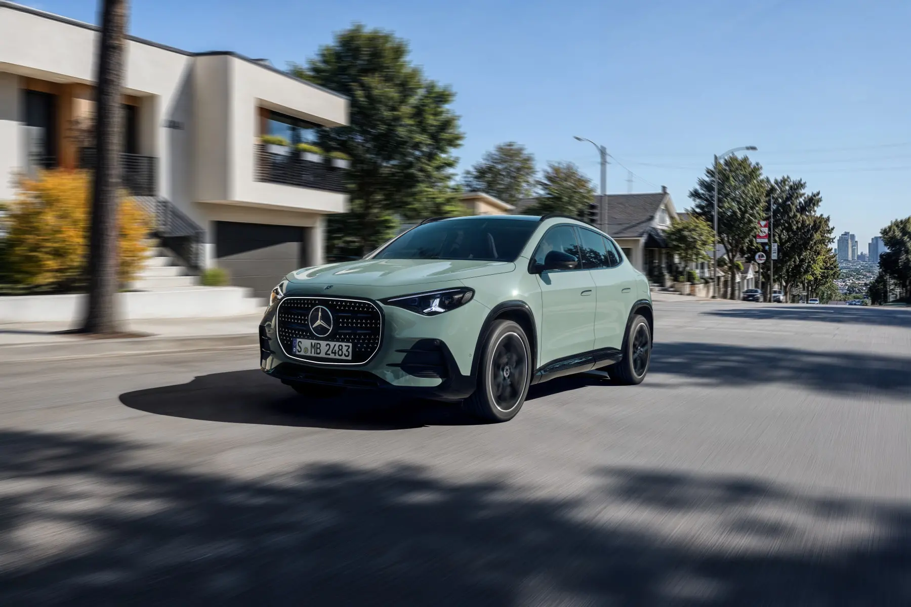 Mercedes-Benz celebra 140 anni di innovazione al Salone dell'Auto di Parigi